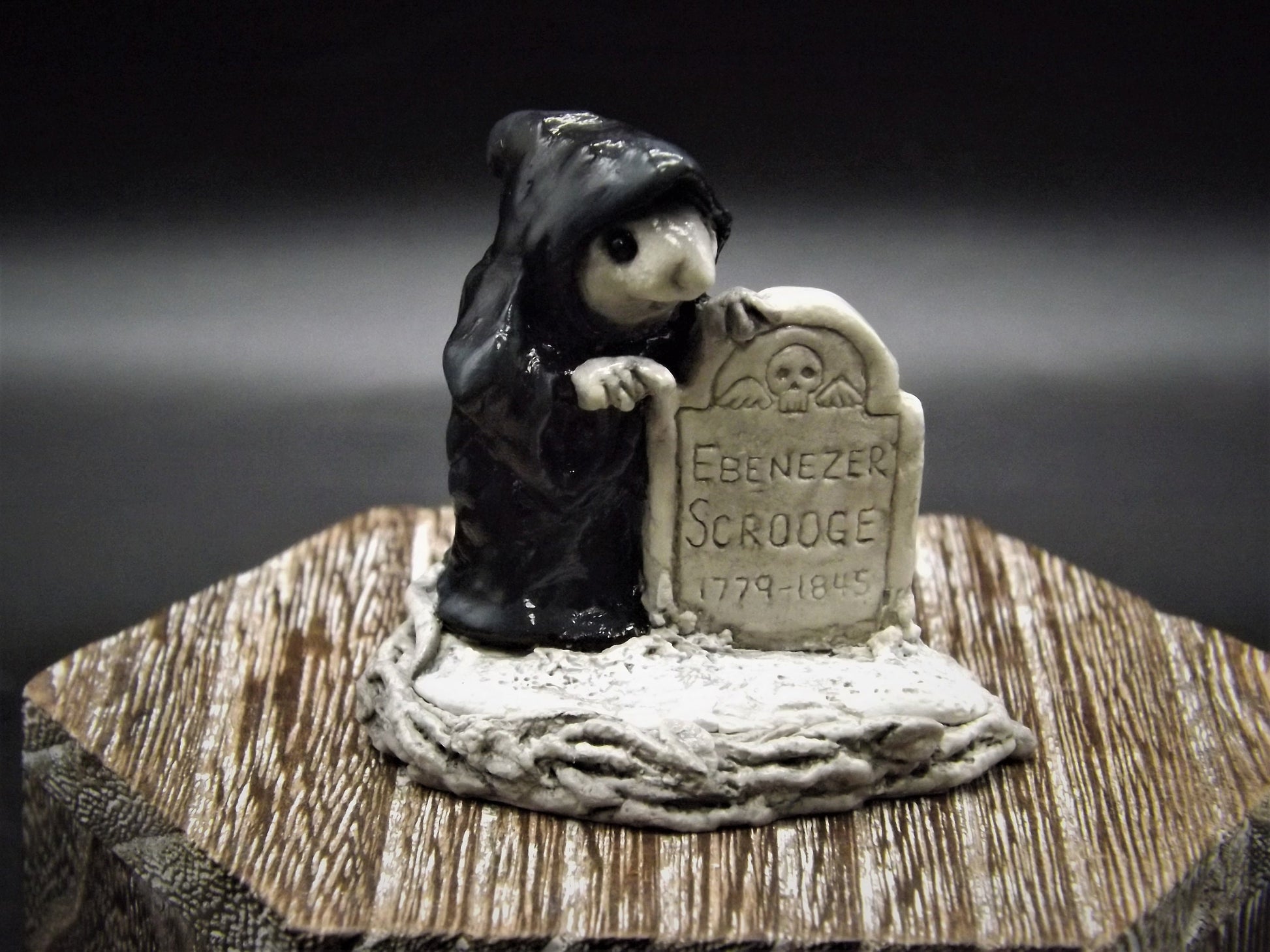 Vintage 1987 CC-06 Wee Forest Folk "Ghost of Christmas Yet To Come" Hand Painted spectral mouse from the story "a Christmas carol".