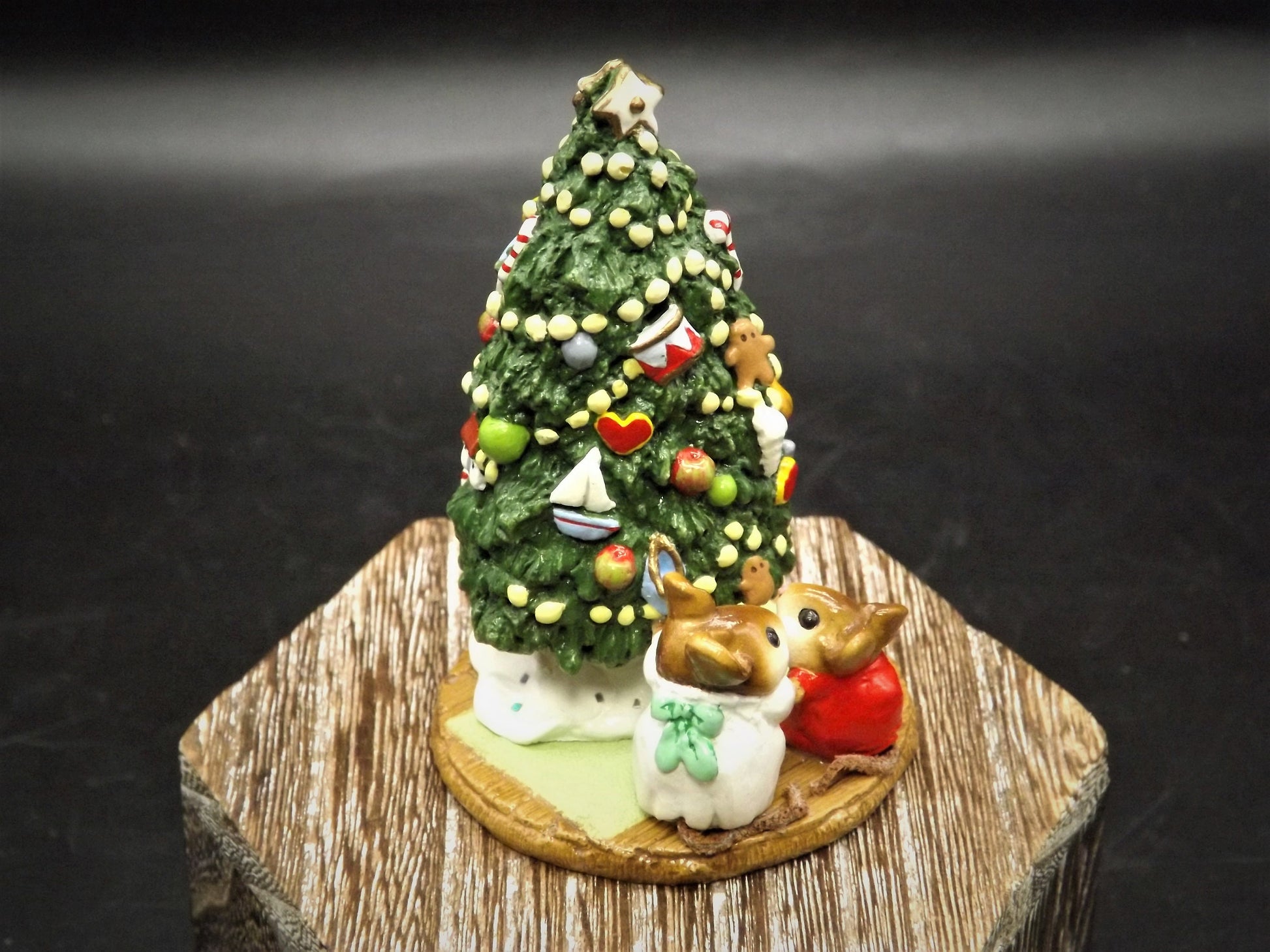 Vintage 1985 M-123 Wee Forest Folk "Under the Chris-Mouse Tree" Hand Painted Mice with a Decorated Christmas Tree.