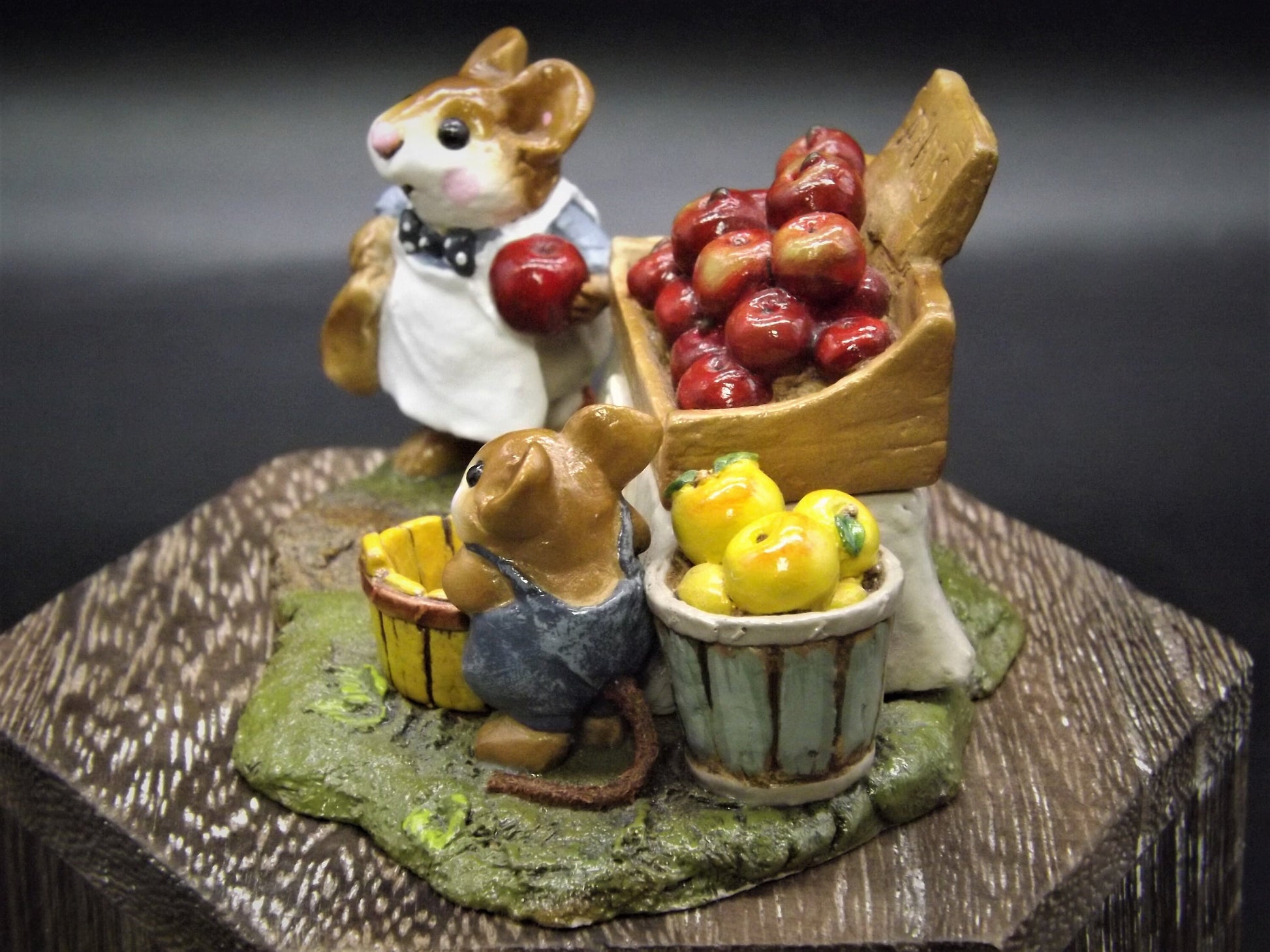 Vintage Wee Forest Folk Figurine: Adam's Apples Mouse Farmers Stand