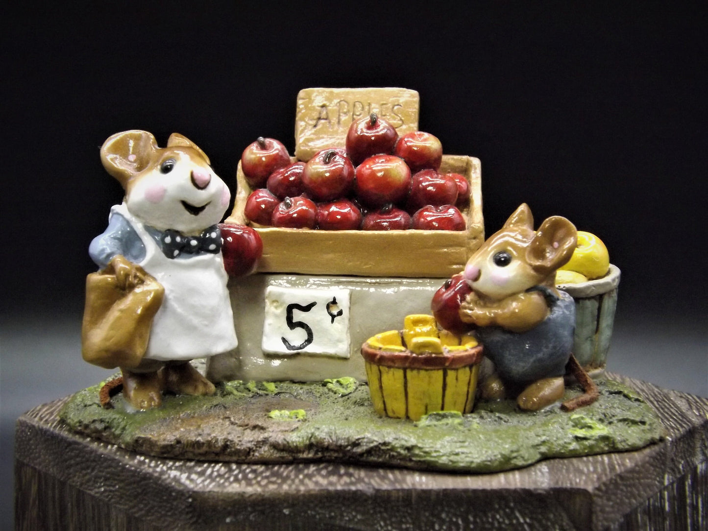 Vintage Wee Forest Folk Figurine: Adam's Apples Mouse Farmers Stand