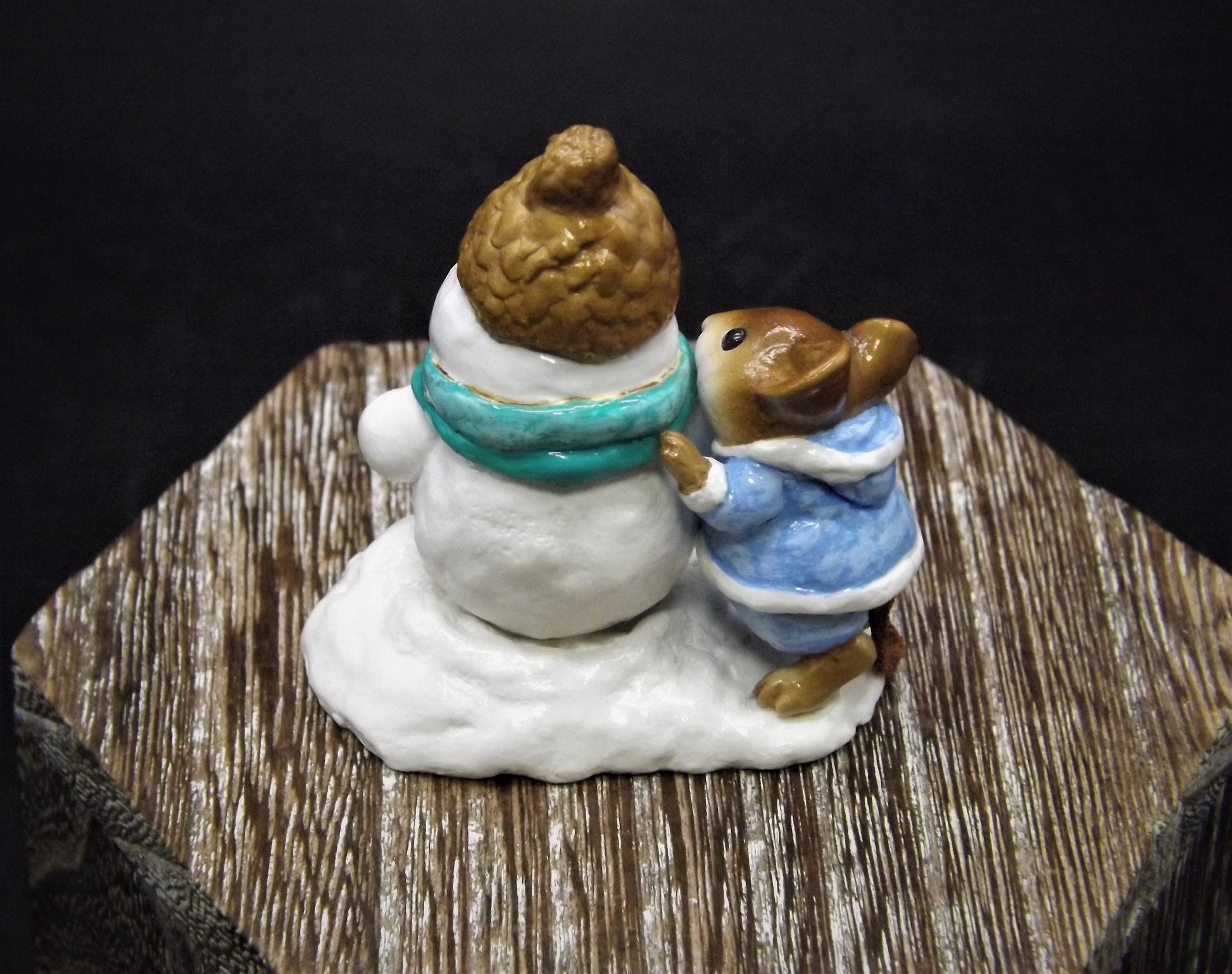 Vintage 1992 M-188 Wee Forest Folk "Snow Buddies" Hand Painted Mouse building a snowman.