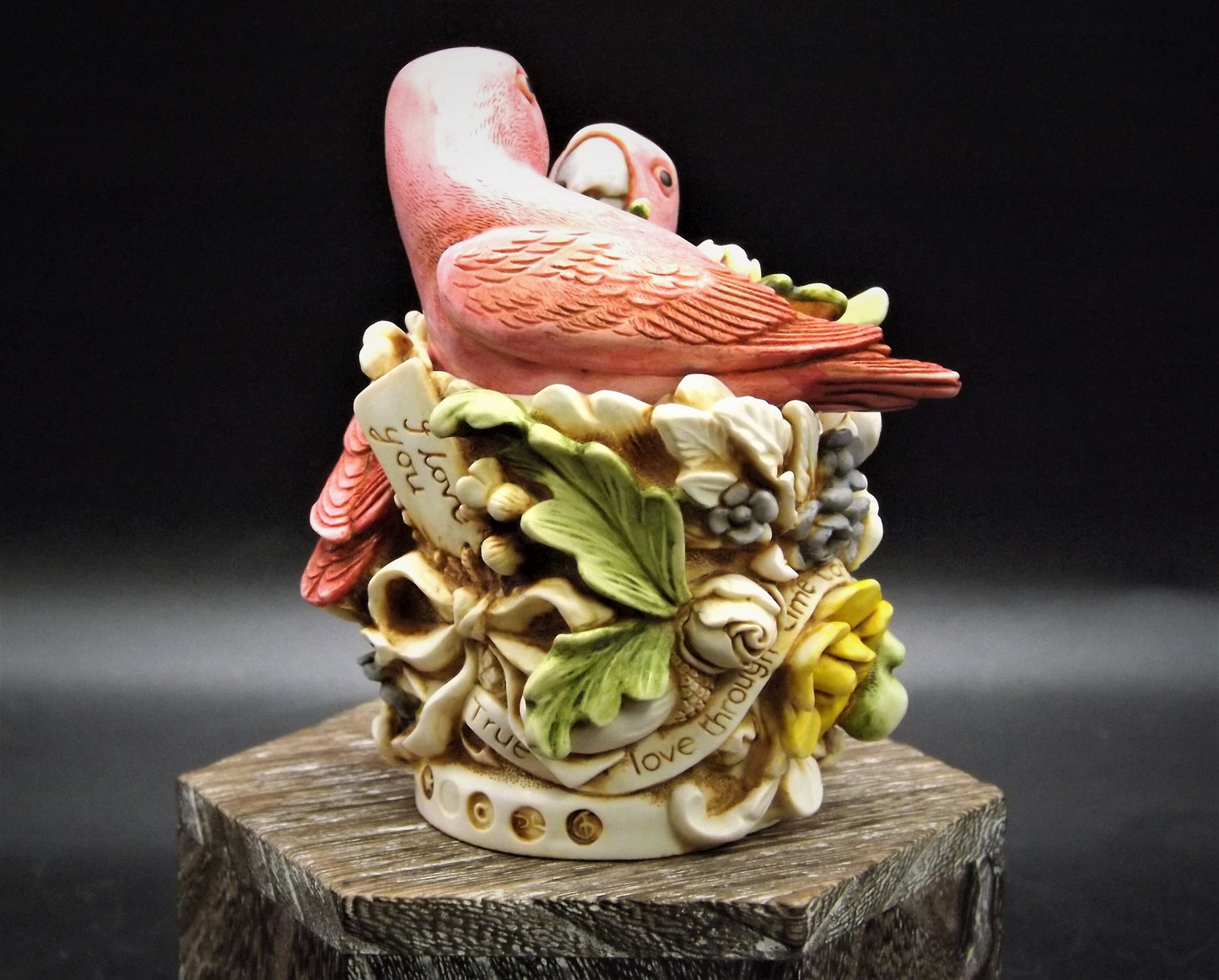 Harmony Kingdom Love Nest Figurine: 1998 Romance Annual TJSER98