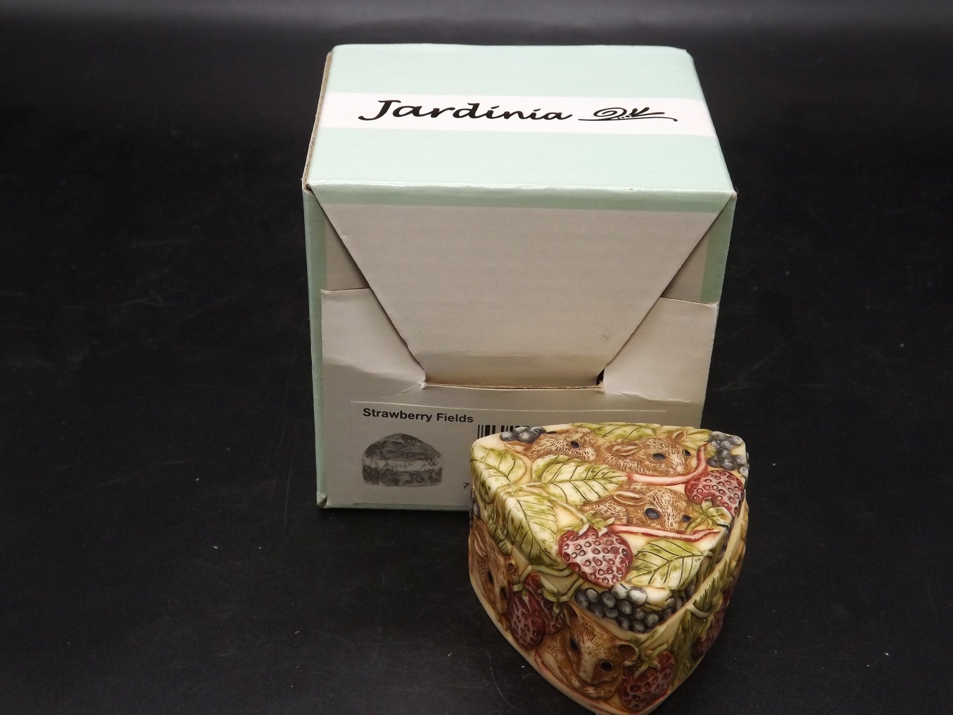 Harmony Kingdom Jardinia "Strawberry Fields" Trinket Box with Box