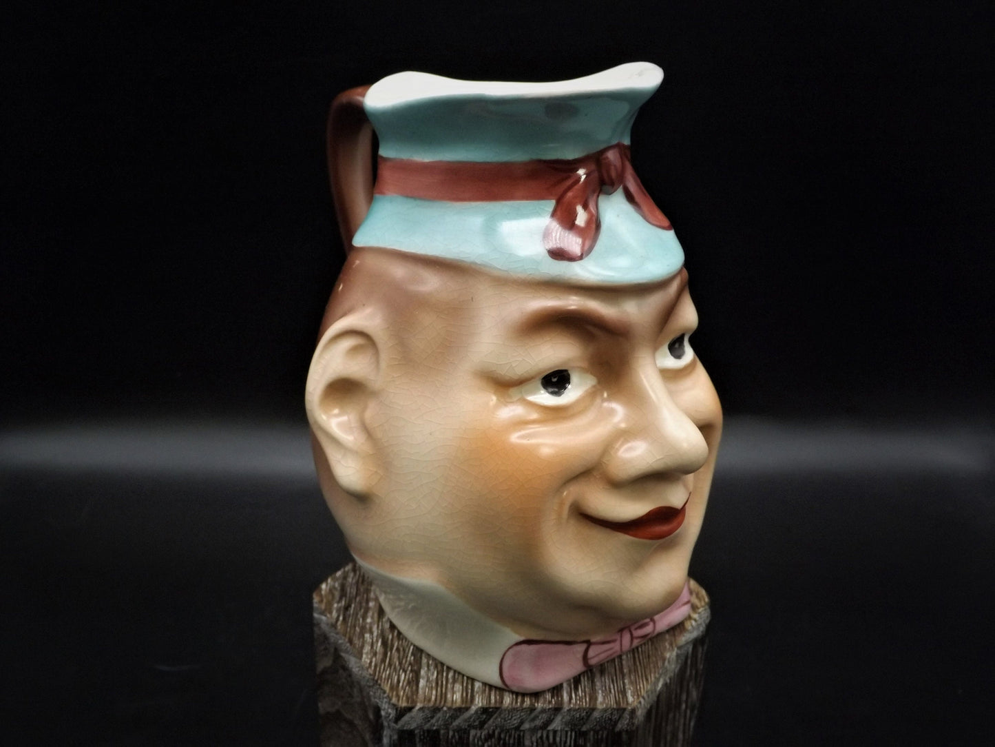 Sarreguermines Majolica Pitcher: 1880s Bow-Tied Gentleman