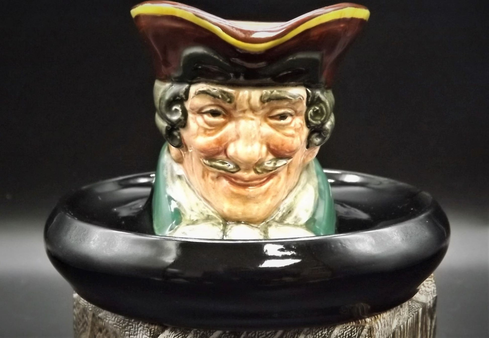 Vintage 1930's Royal Doulton Doultonville Collection Character jug D-5601 "Dick Turpin" Match holder ashtray. Excellent condition no box.