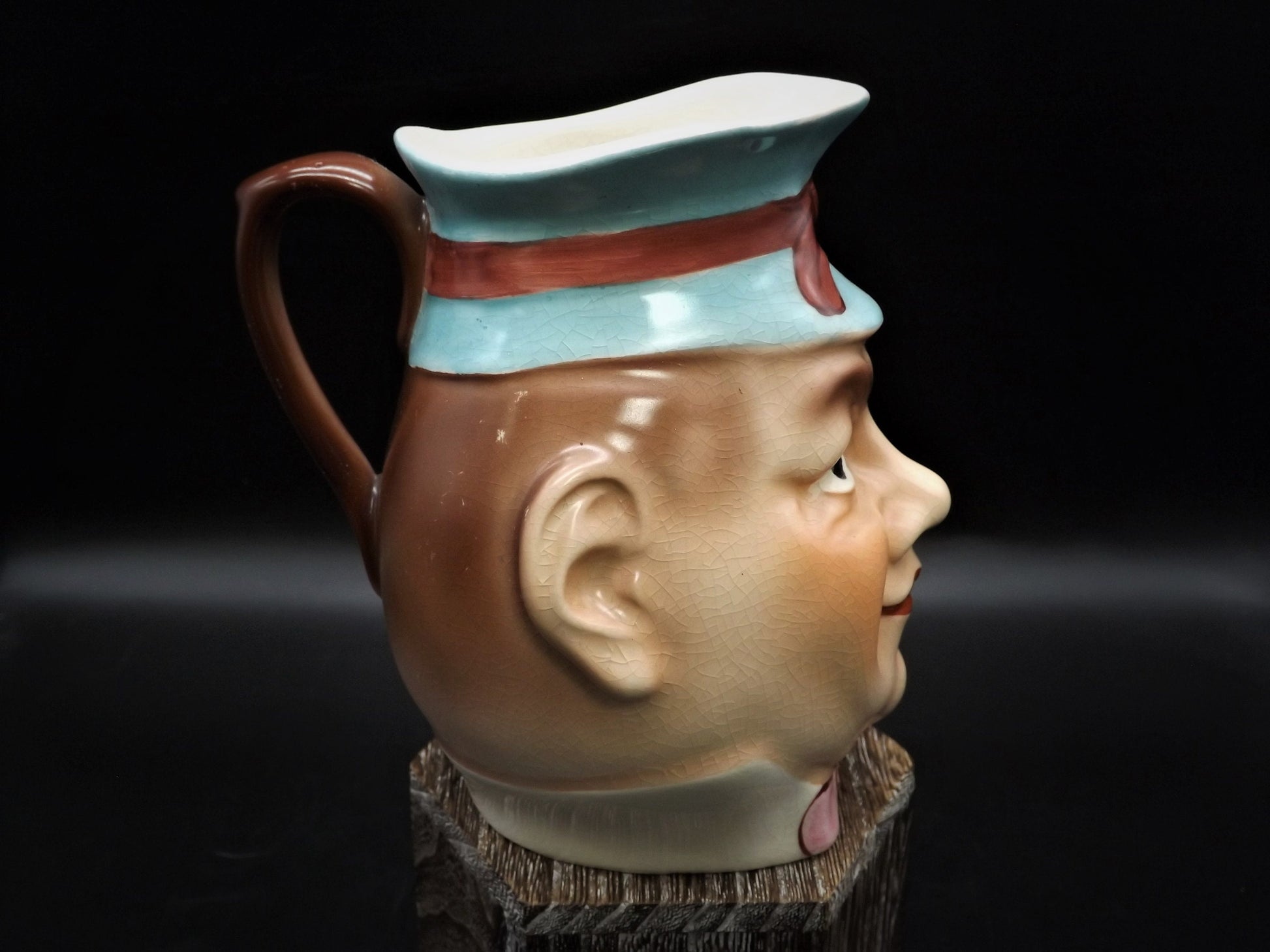 Sarreguermines Majolica Pitcher: 1880s Bow-Tied Gentleman