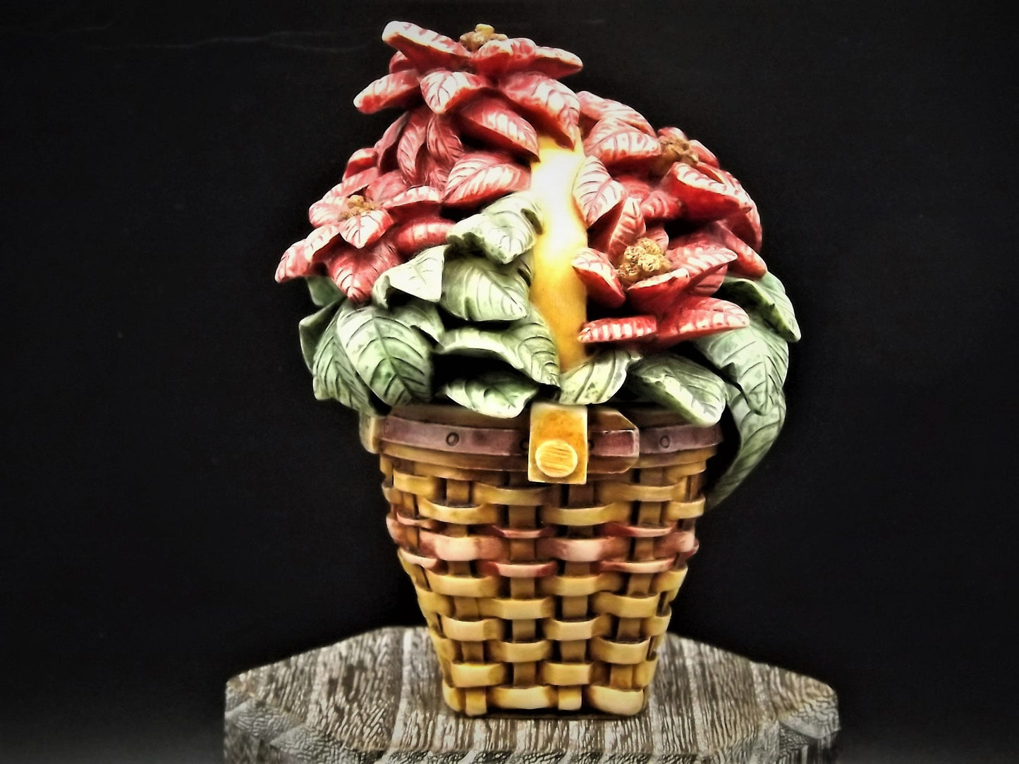 Harmony Kingdom Longaberger Poinsettia Basket Treasure Jest - Limited Edition