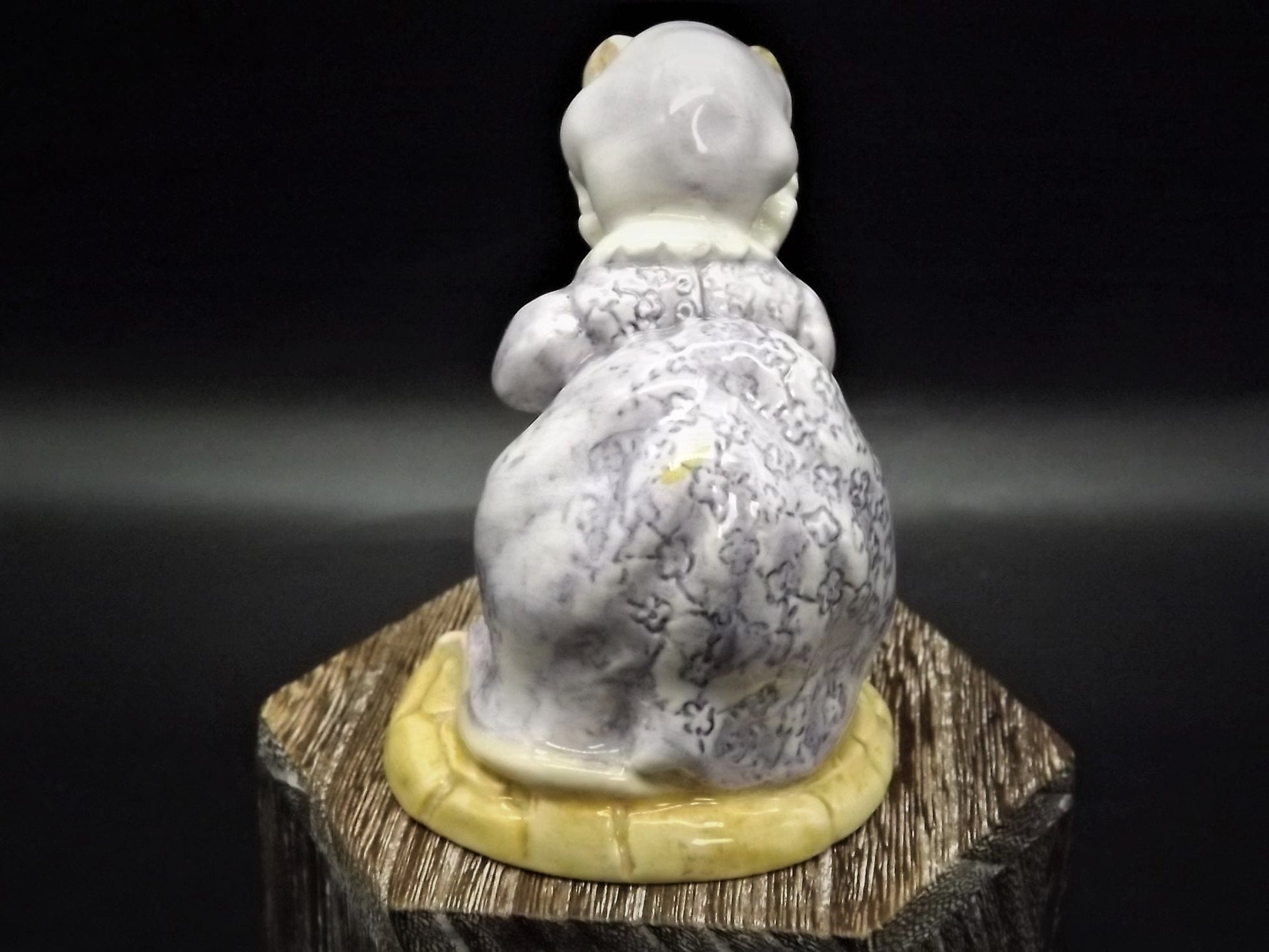 Vintage Royal Albert Lady Mouse Figurine: Beatrix Potter Collectible (Original Box)