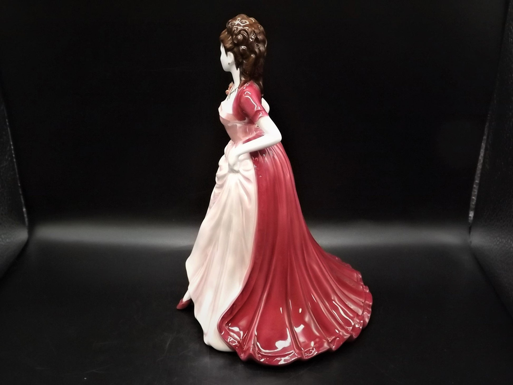 Vintage Coalport Figurine: Joanne, Ladies of Fashion 2001, Limited Edition