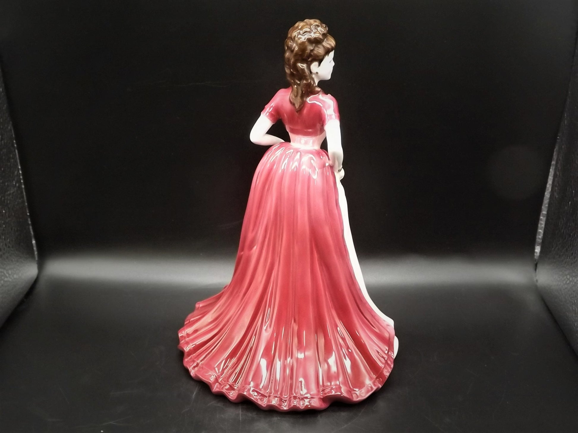 Vintage Coalport Figurine: Joanne, Ladies of Fashion 2001, Limited Edition
