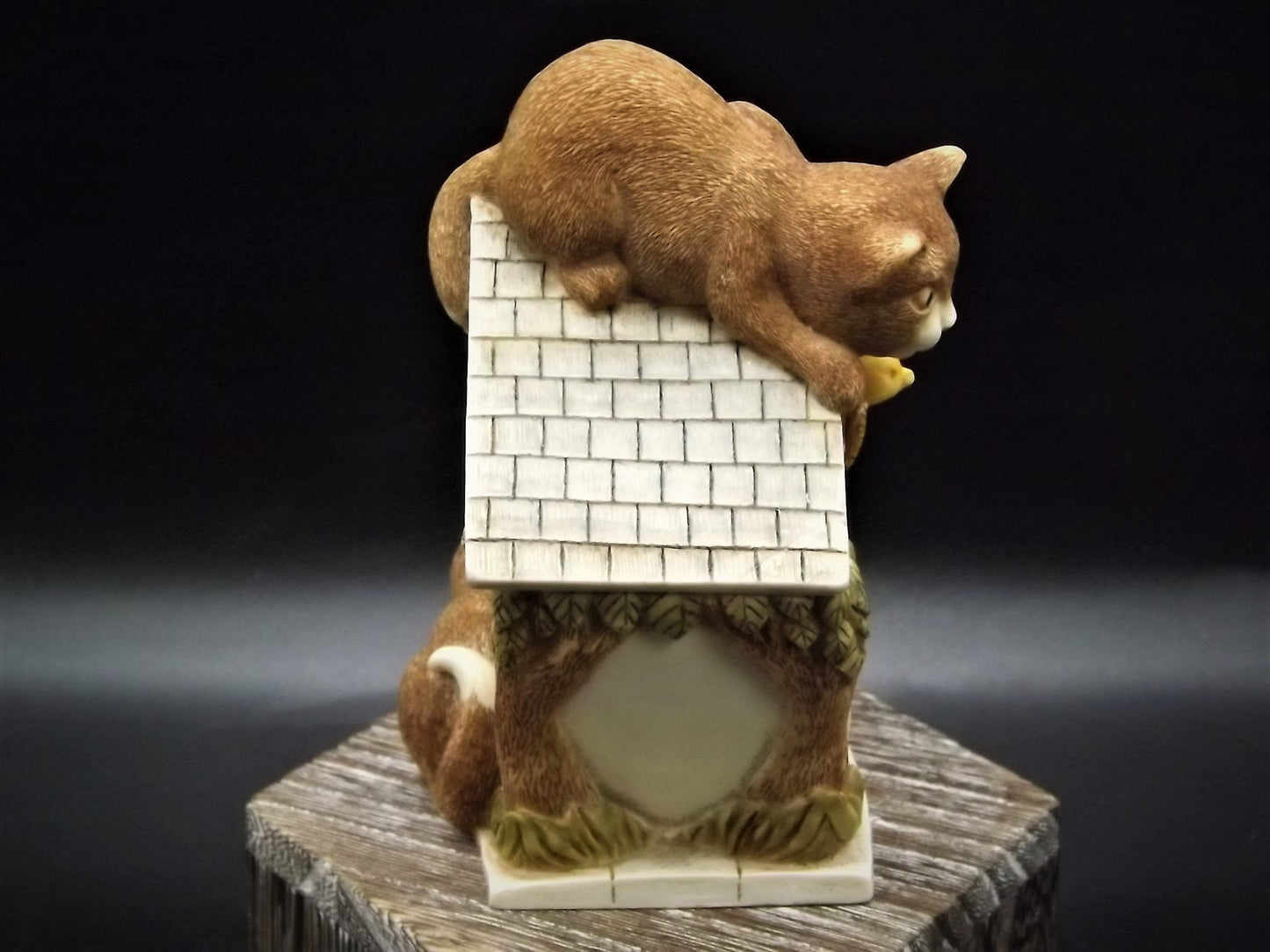 Harmony Kingdom Play Time Cats on Clock Figurine - Limited Edition #695/1200