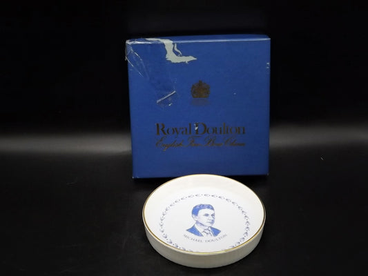 Rare Royal Doulton silhouette of Michael Doulton on a trinket dish or ash tray. Hand signed and dated 1988, complete with box. Excellent