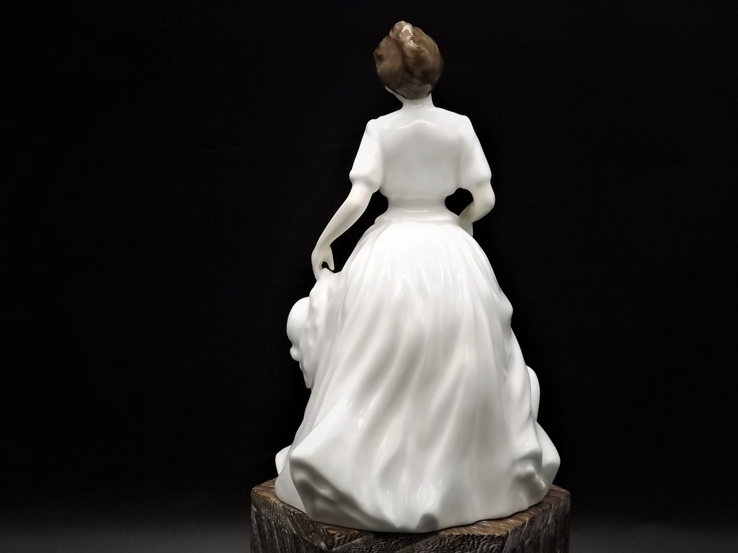 Vintage Royal Doulton Figurine: Harmony HN 4096, Hand-Decorated