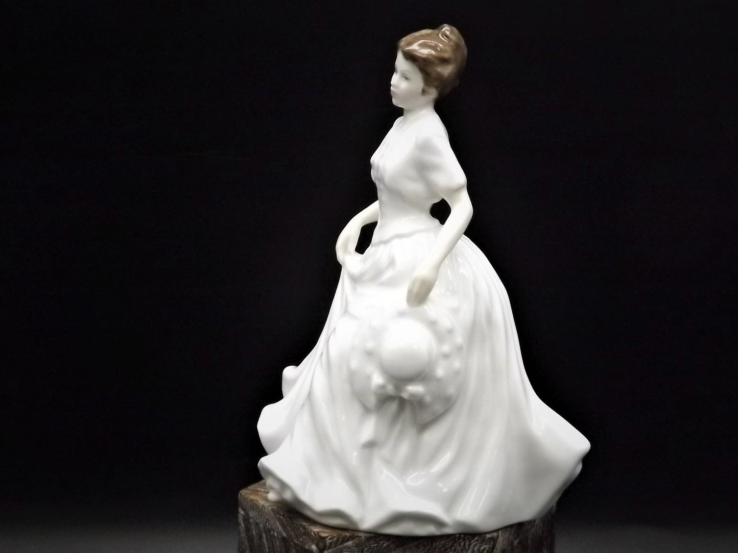 Vintage Royal Doulton Figurine: Harmony HN 4096, Hand-Decorated