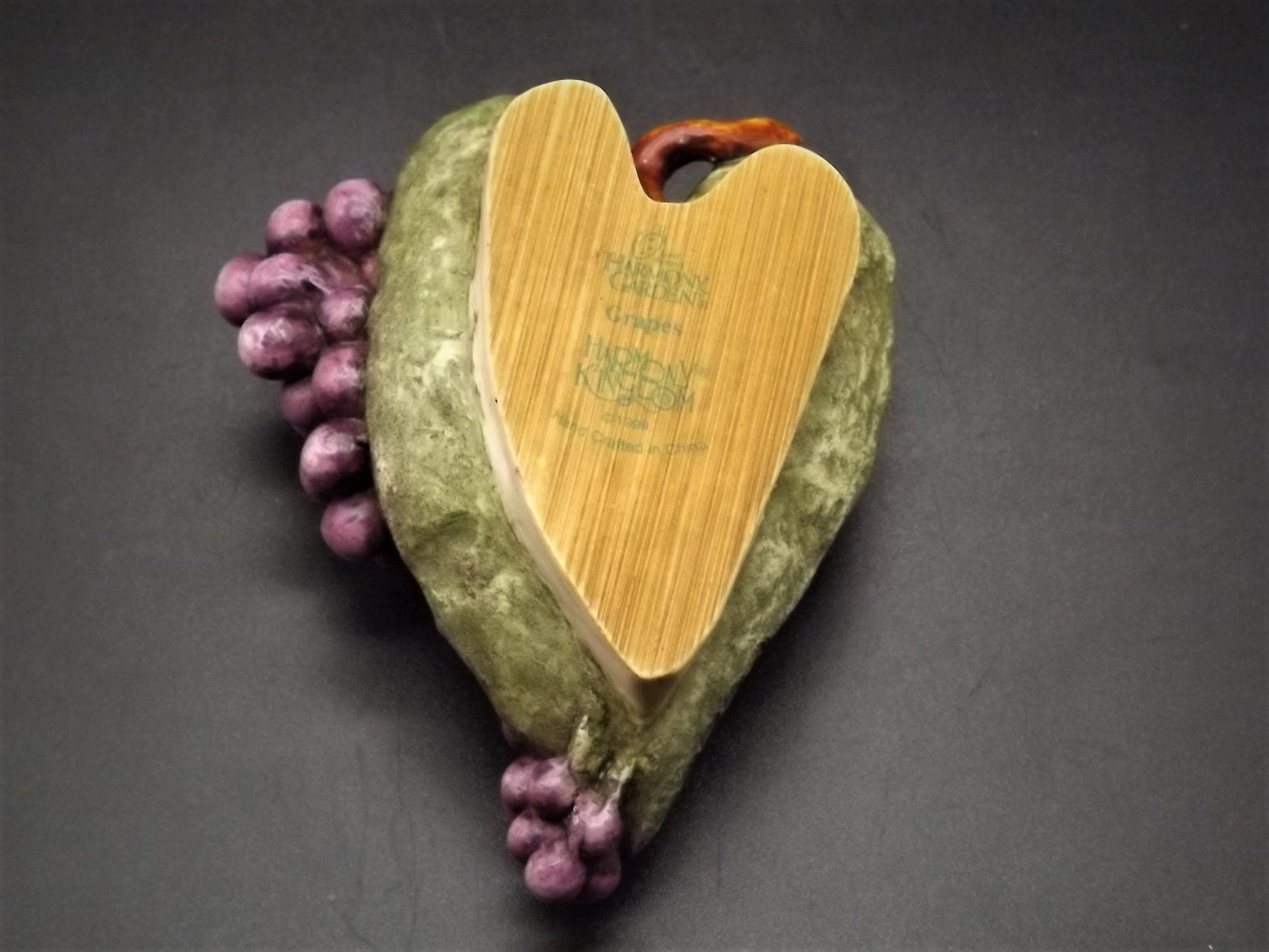 Harmony Kingdom Grapes Figurine - Lord Byron's Harmony Garden - With Original Box