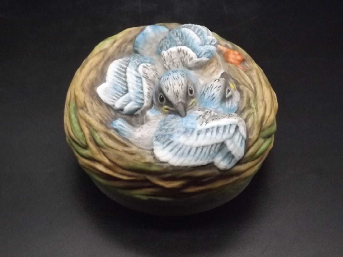 Closeout Sale! Vintage 1970's Boehm "Baby Buntings" baby birds in a nest. Excellent condition!