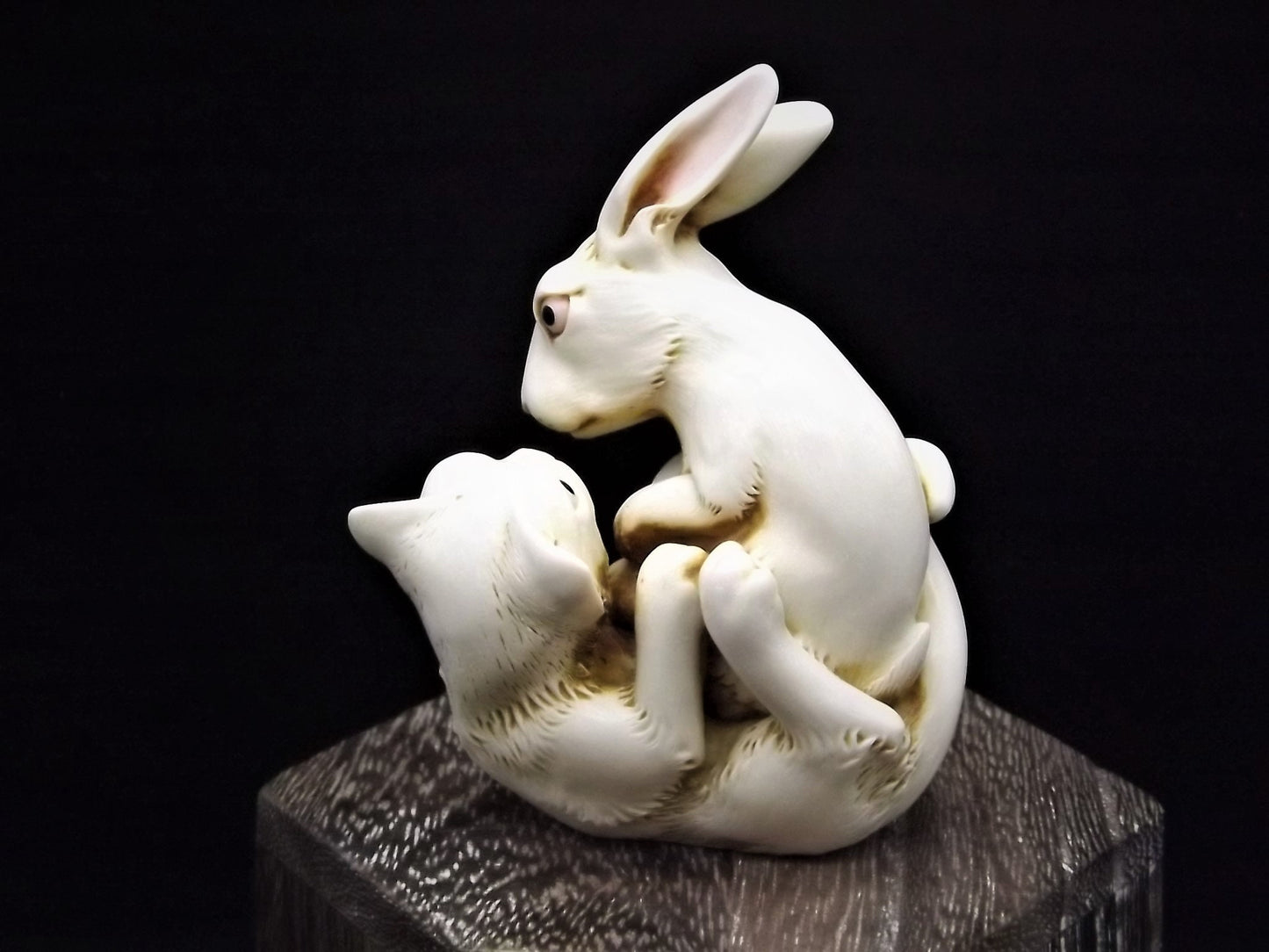 Adam Binder Editions "Kissing Breeze" Figurine - Limited Edition #177/400