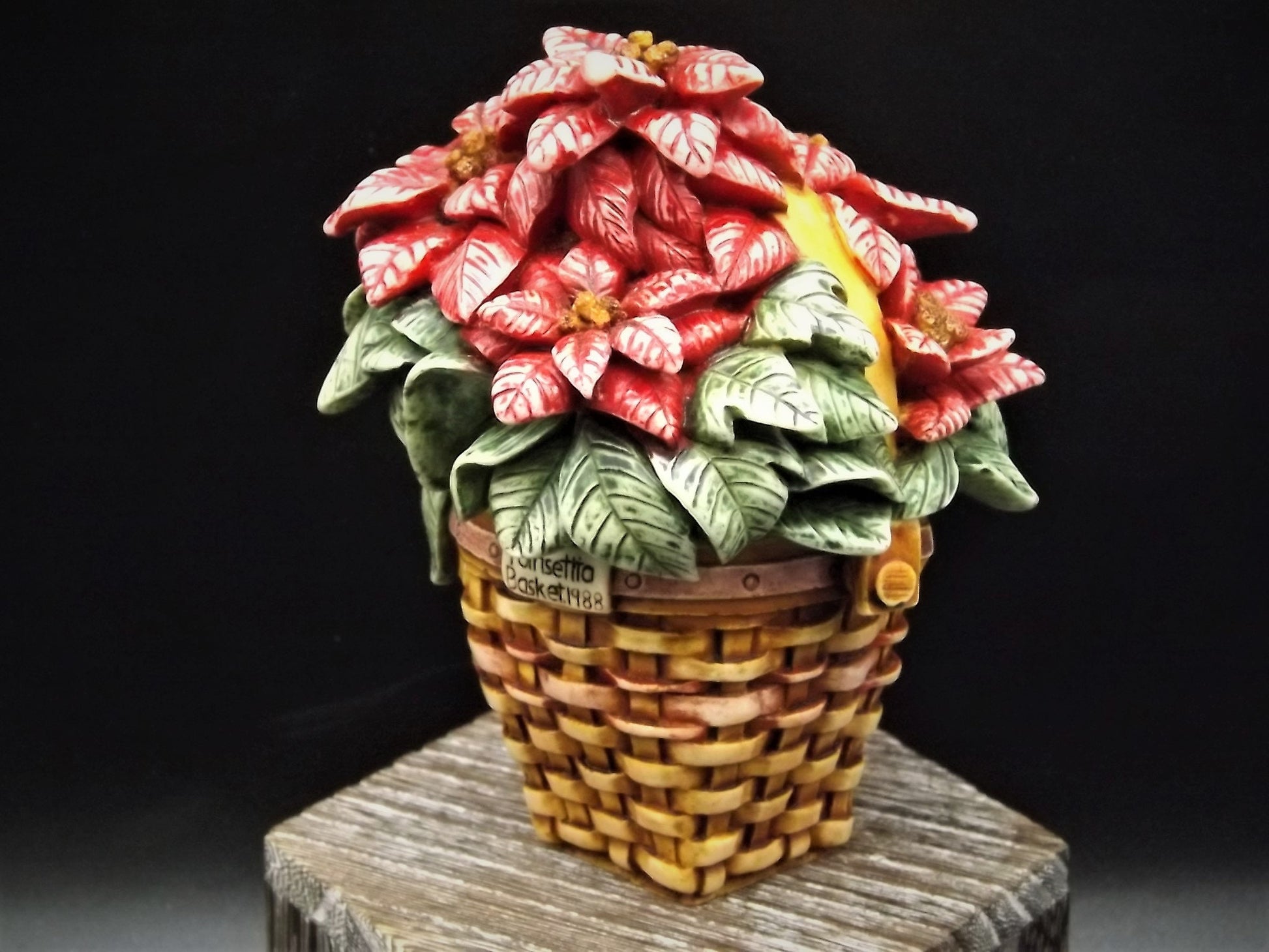 Harmony Kingdom Longaberger Poinsettia Basket Treasure Jest - Limited Edition