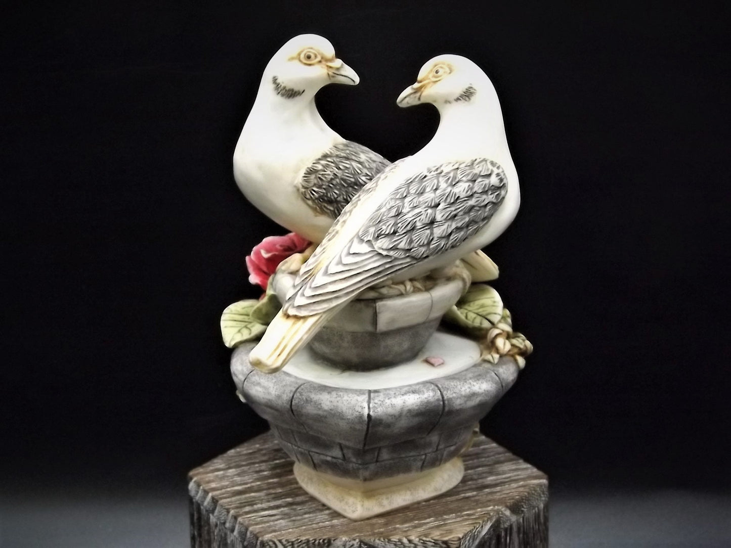 Closeout Sale Retired Harmony Kingdom "Love and Peace'" Special Edition Jest Figurine with box and COA. Excellent condition. Hearts Version!