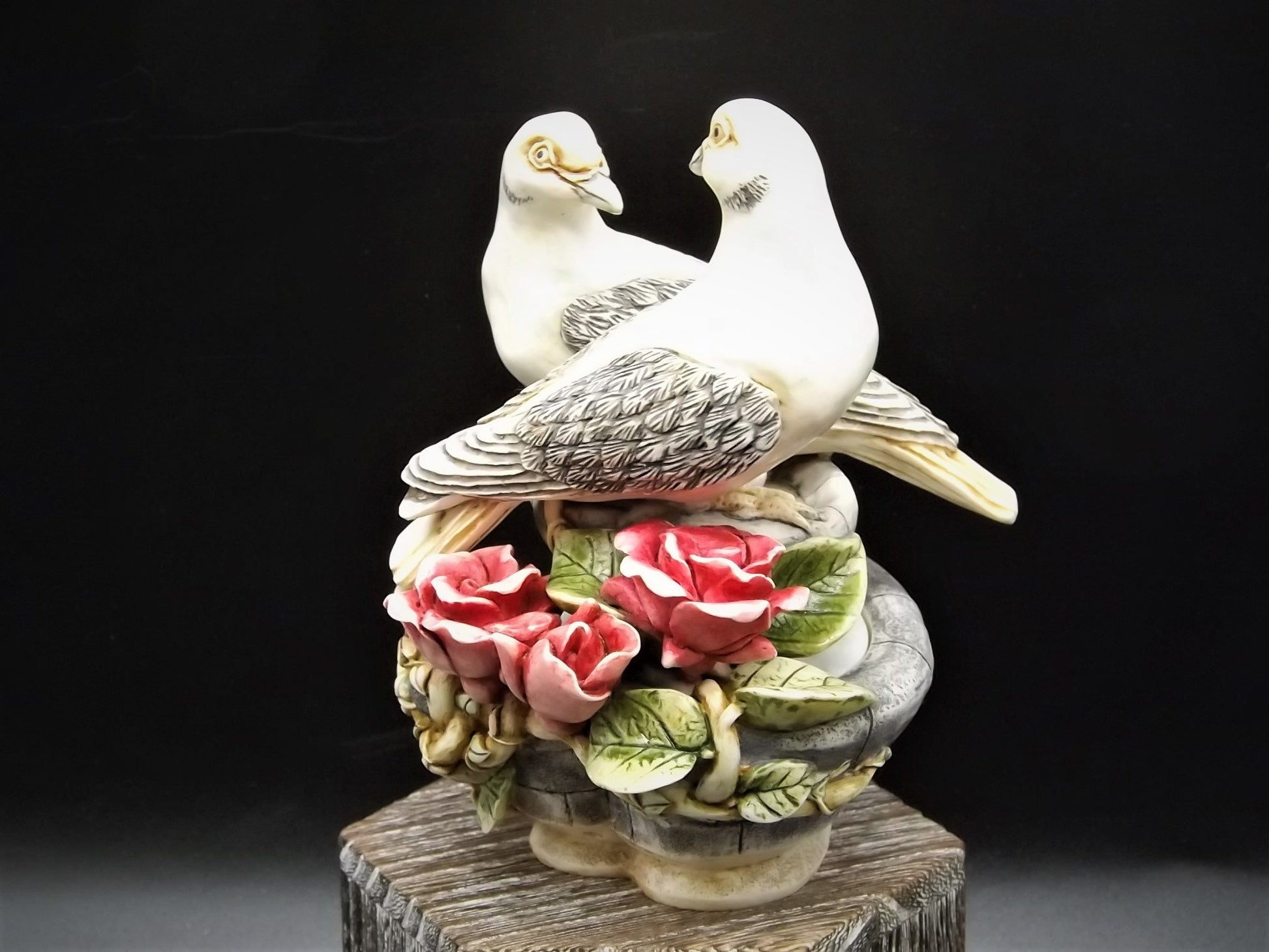 Closeout Sale Retired Harmony Kingdom "Love and Peace'" Special Edition Jest Figurine with box and COA. Excellent condition. Hearts Version!