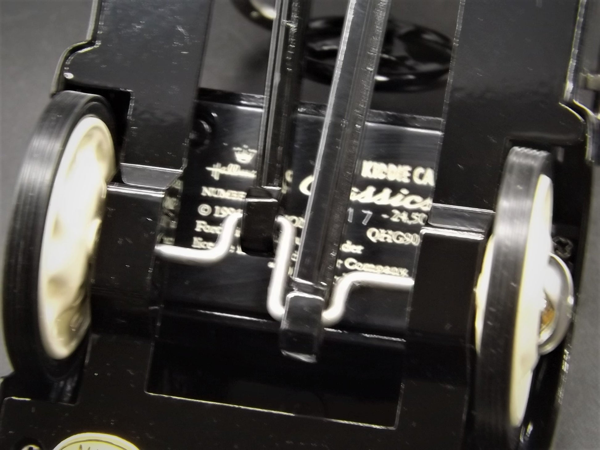 Sale! Vintage 1996 Hallmark Kiddie Car Classics 1937 Garten Ford Luxury Edition #17/2500 with original box and COA. Signed by Dill Rhodes!