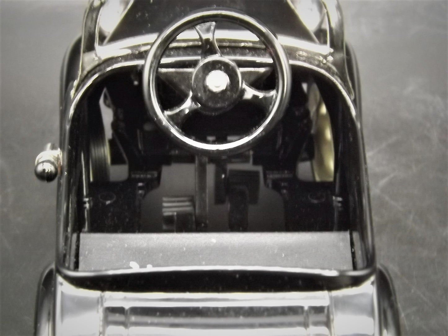 Sale! Vintage 1996 Hallmark Kiddie Car Classics 1937 Garten Ford Luxury Edition #17/2500 with original box and COA. Signed by Dill Rhodes!