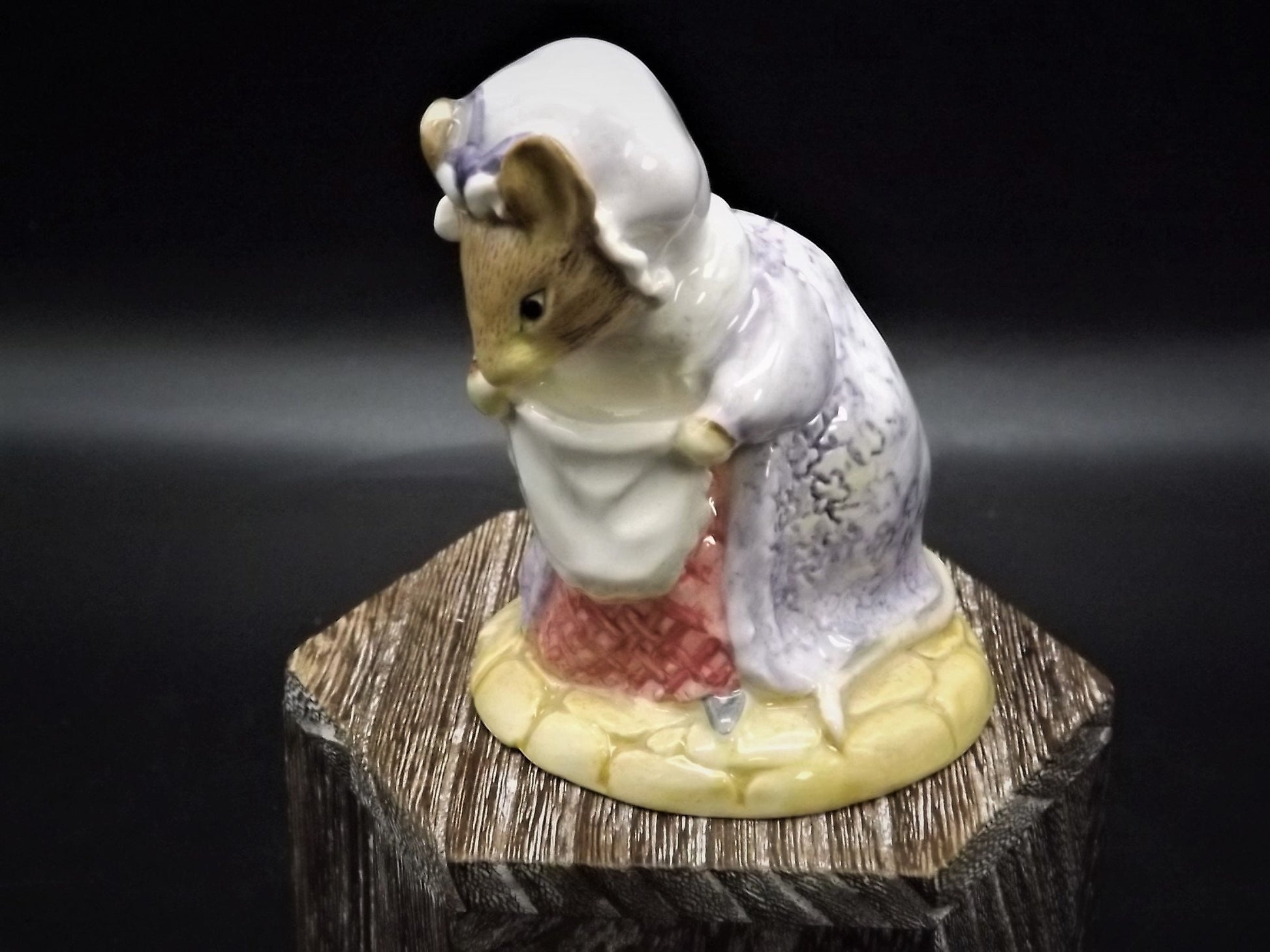 Vintage Royal Albert Lady Mouse Figurine: Beatrix Potter Collectible (Original Box)