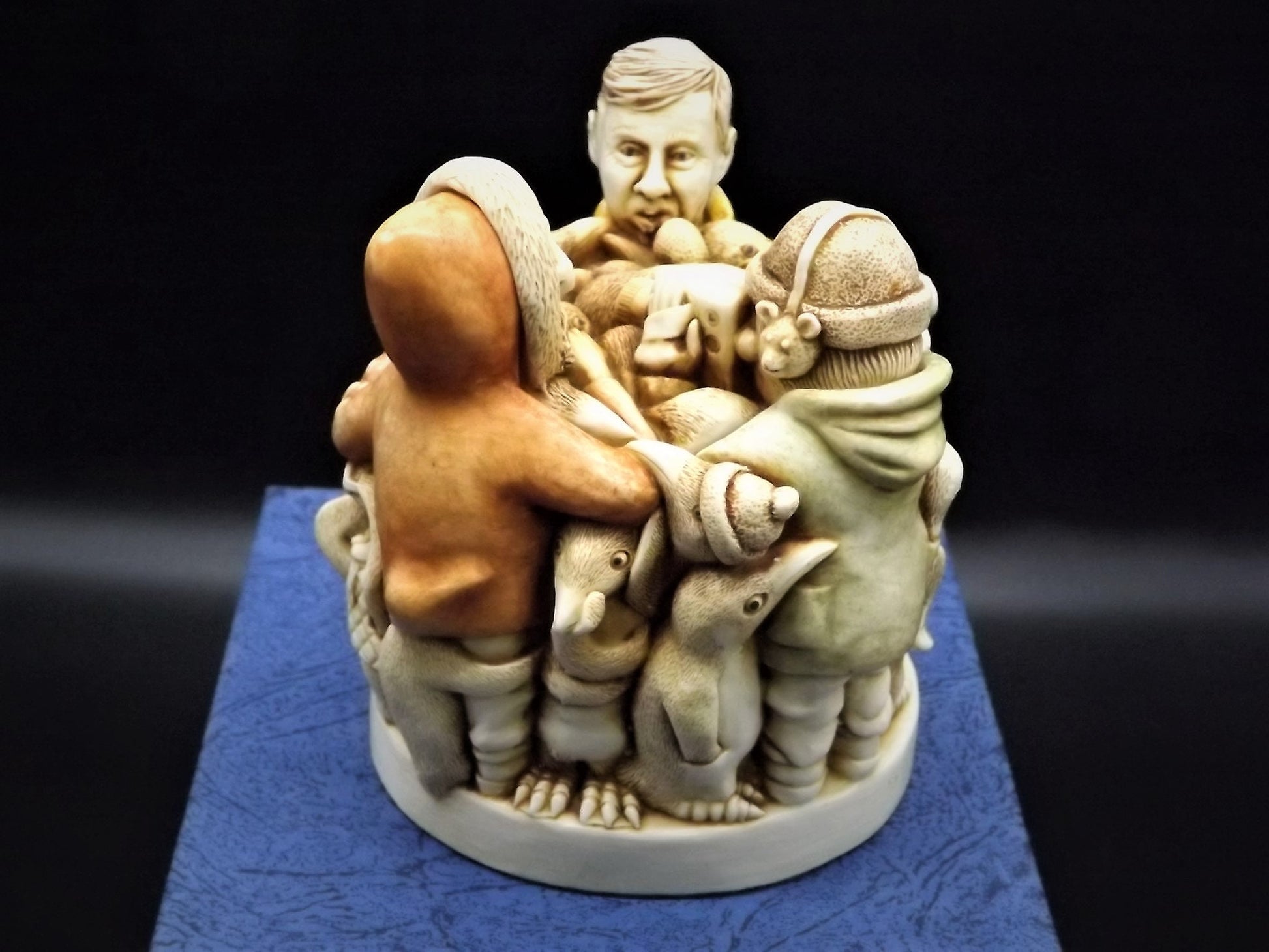 Closeout Sale! Retired 1994 Harmony Kingdom "Antarctic Antics" piece Excellent condition. Item # TJXLPE.