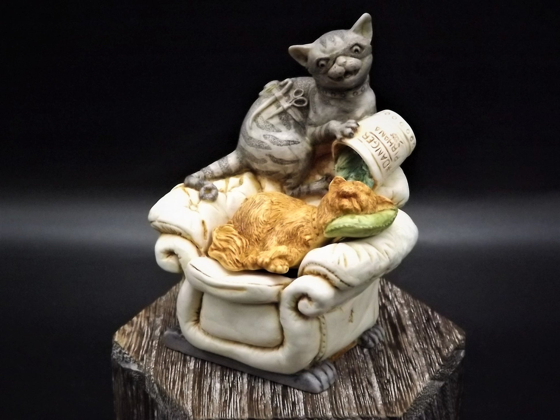 Retired 2000 Harmony Kingdom "Fishy Business" piece Excellent condition with original box. Limited Edition #175/1500. Artist Signed.