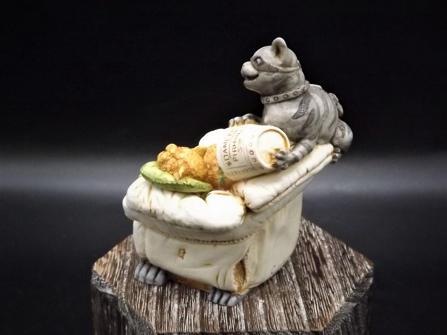 Retired 2000 Harmony Kingdom "Fishy Business" piece Excellent condition with original box. Limited Edition #175/1500. Artist Signed.