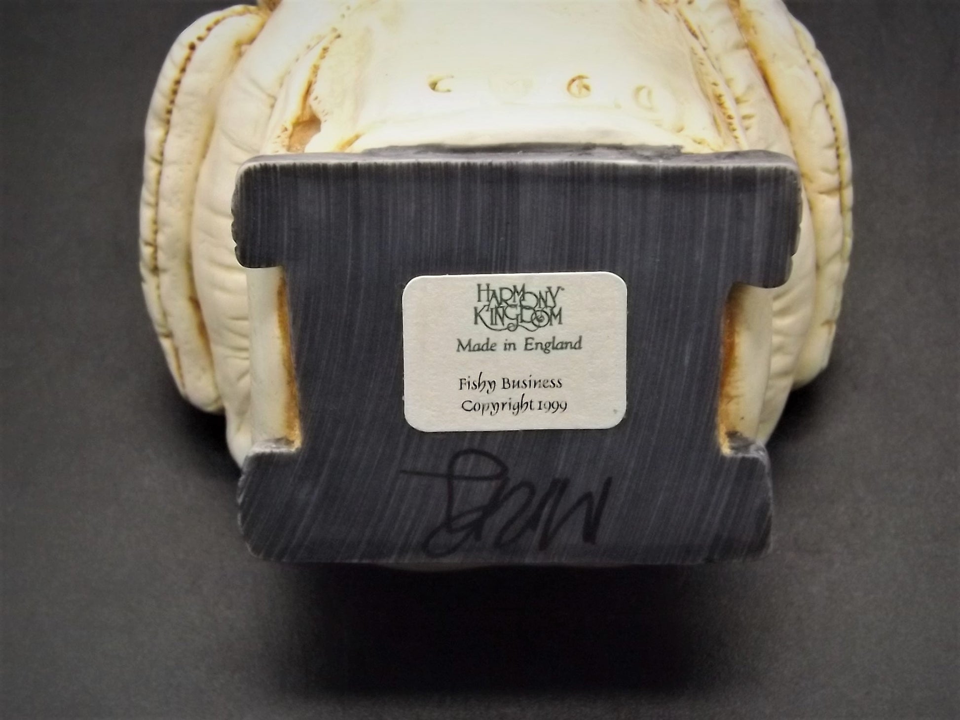 Retired 2000 Harmony Kingdom "Fishy Business" piece Excellent condition with original box. Limited Edition #175/1500. Artist Signed.