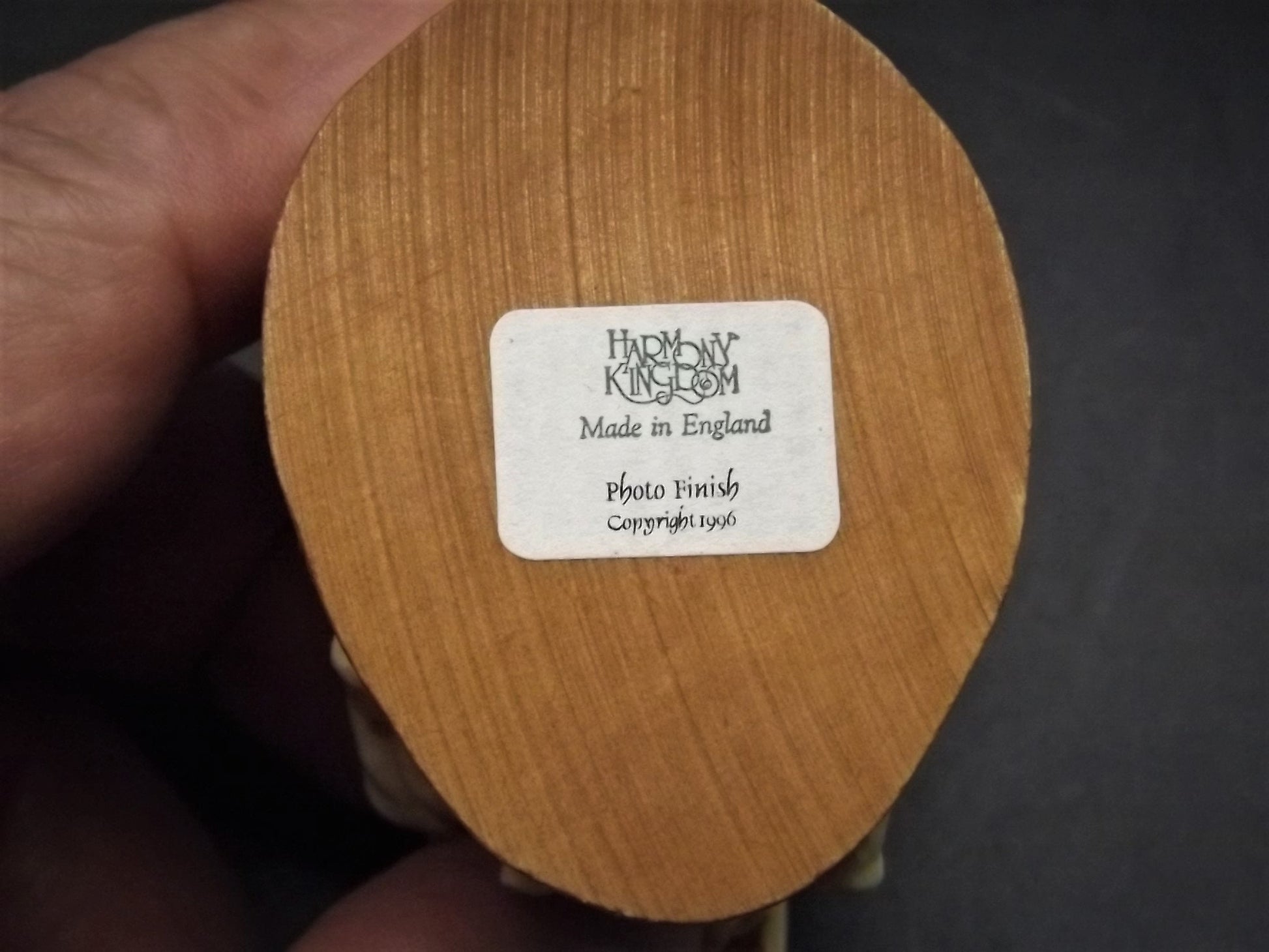 Retired Harmony Kingdom Horse Racing Figurine: Photo Finish, 1996