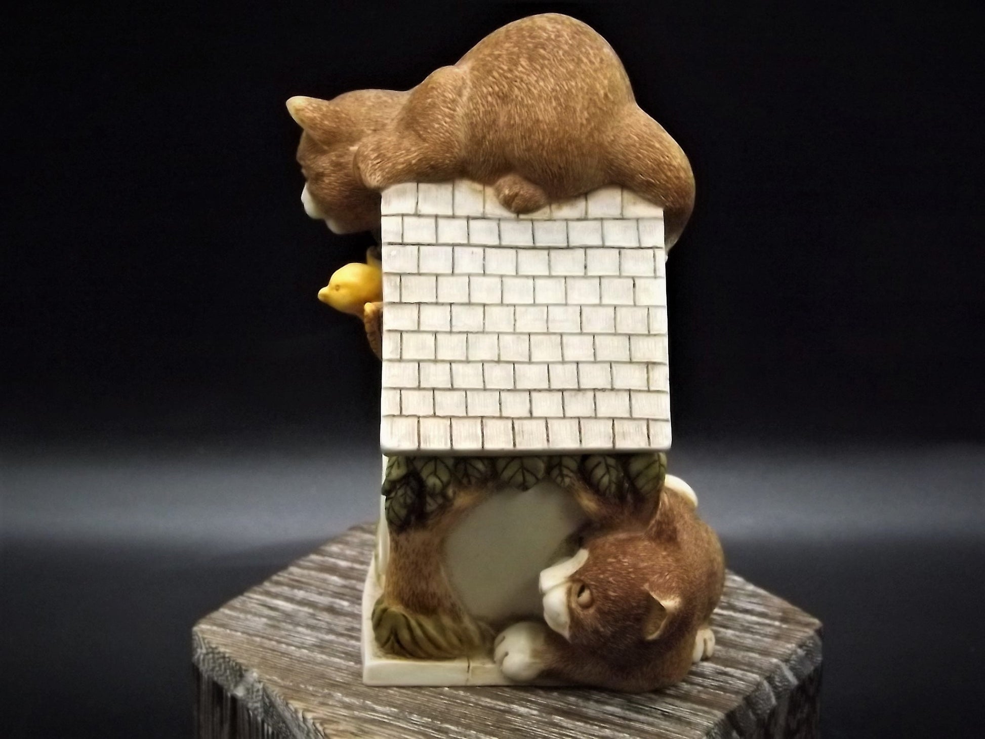 Harmony Kingdom Play Time Cats on Clock Figurine - Limited Edition #695/1200