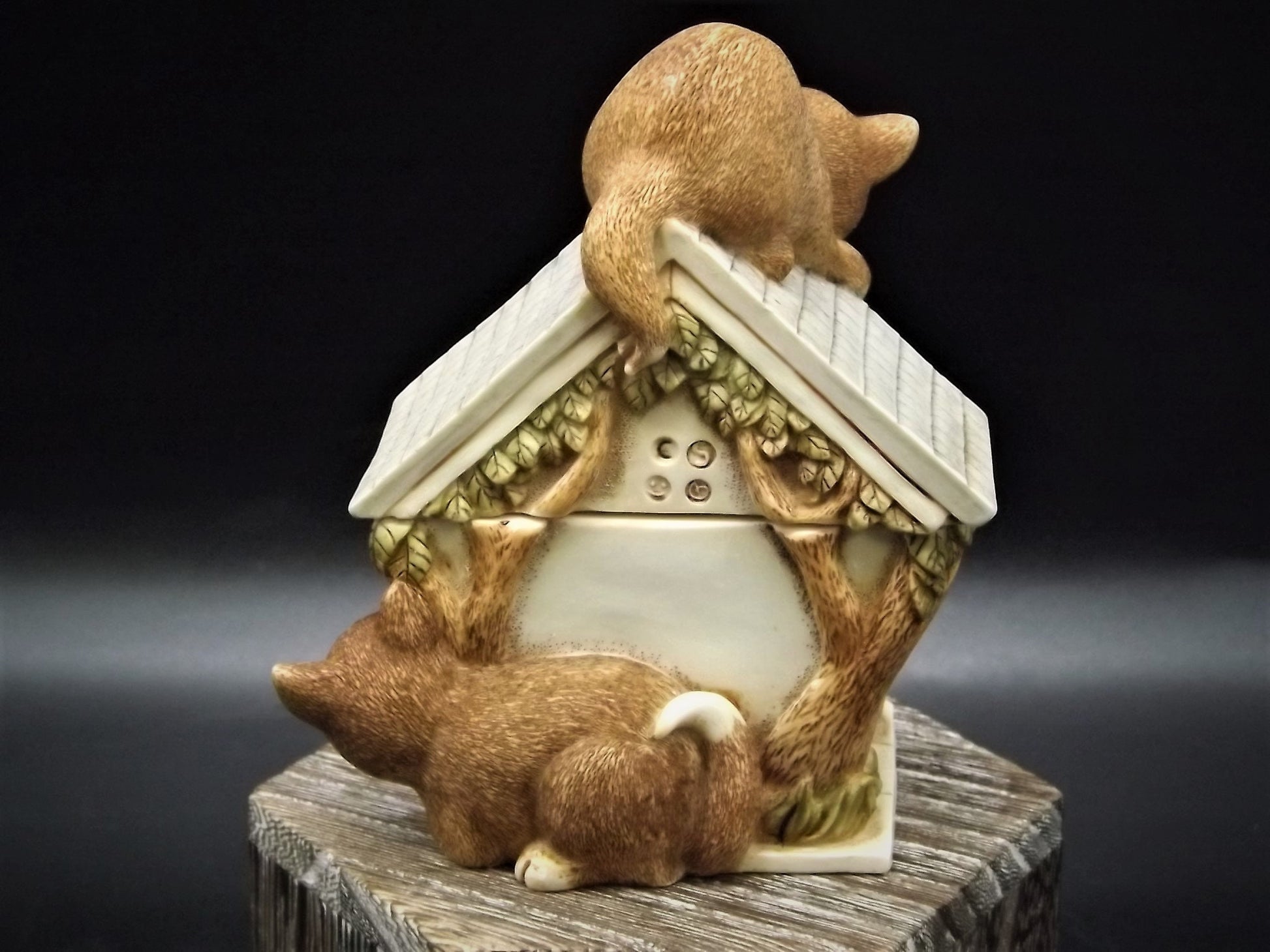 Harmony Kingdom Play Time Cats on Clock Figurine - Limited Edition #695/1200