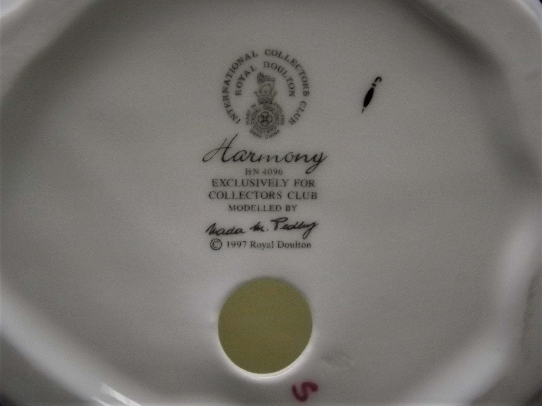 Vintage Royal Doulton Figurine: Harmony HN 4096, Hand-Decorated