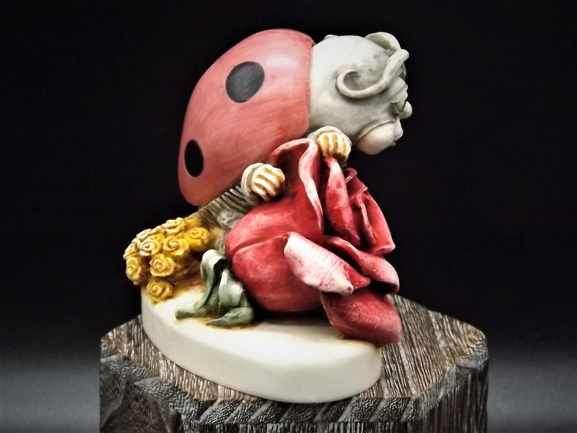 Harmony Kingdom Byron's Lonely Hearts Club Figurine - Retired 2000 (RW99LB) - With Original Box