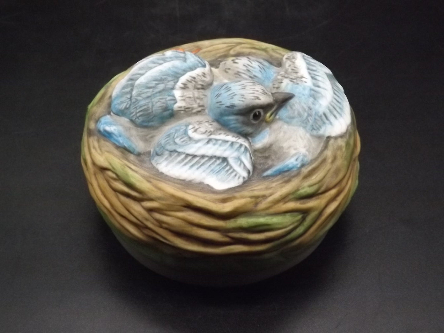 Closeout Sale! Vintage 1970's Boehm "Baby Buntings" baby birds in a nest. Excellent condition!