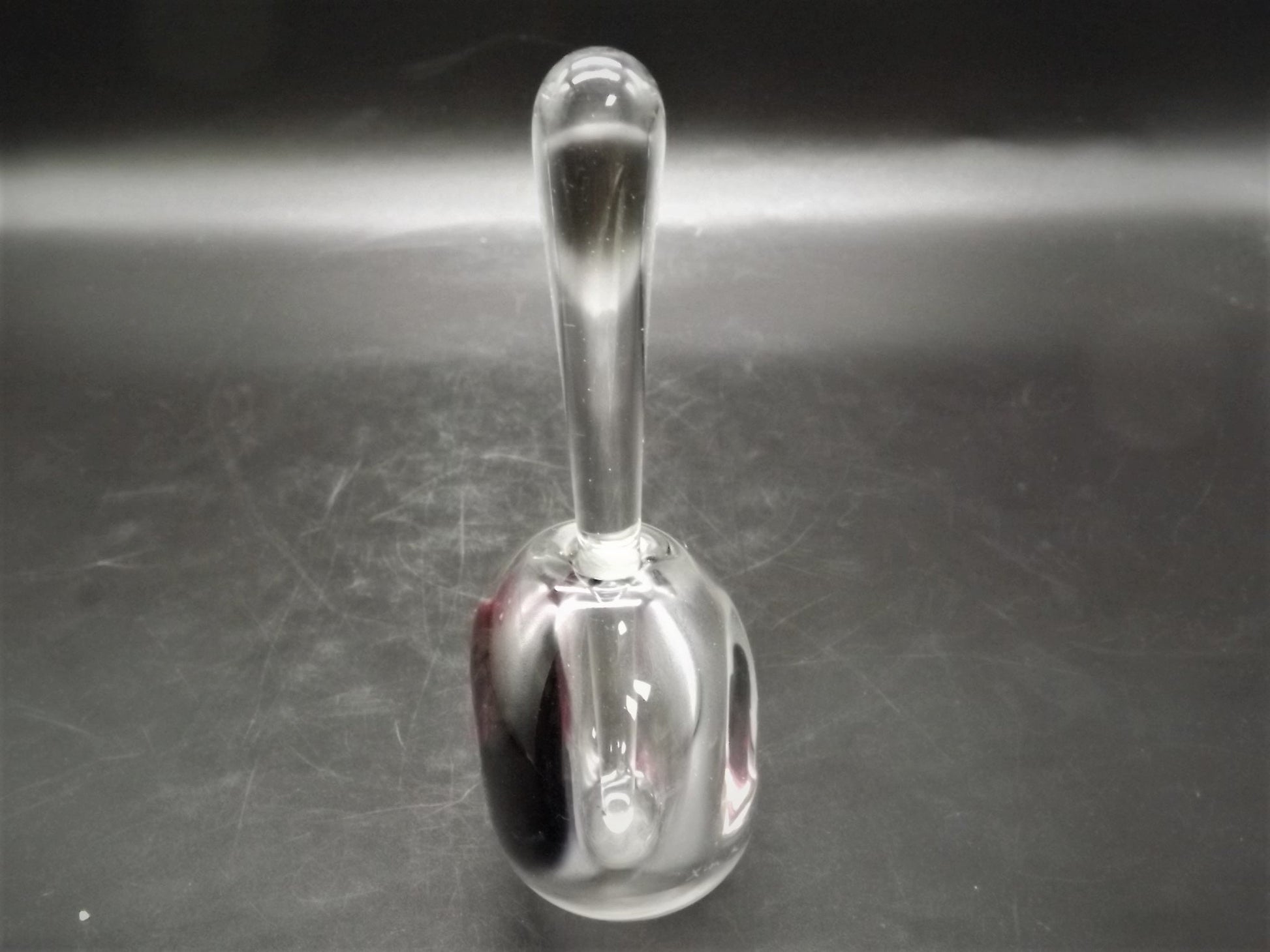 Vintage May of 1992 art glass perfume bottle made by Lisa R. Rowe. This piece is in excellent condition and is signed by the artist!