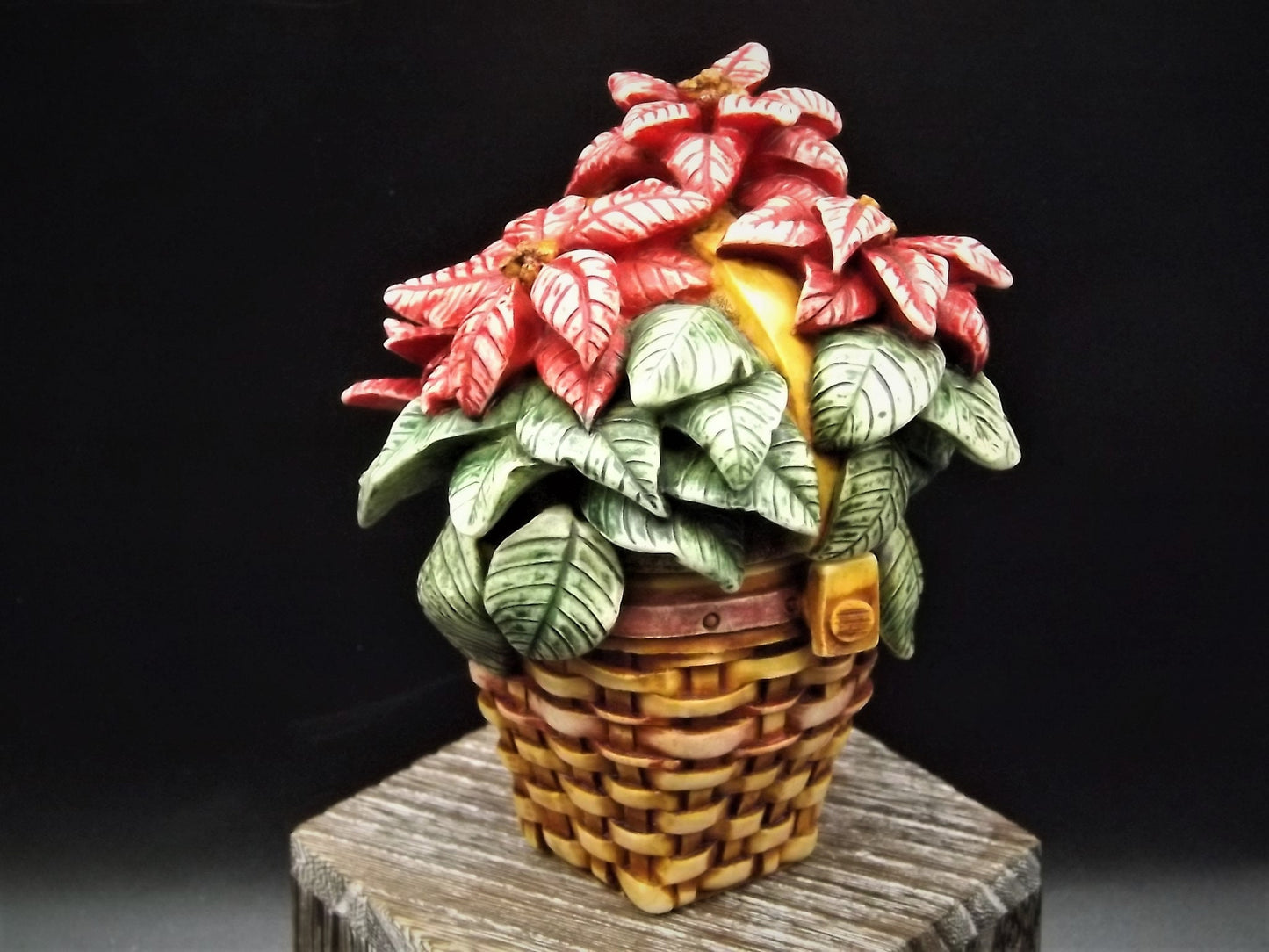Harmony Kingdom Longaberger Poinsettia Basket Treasure Jest - Limited Edition