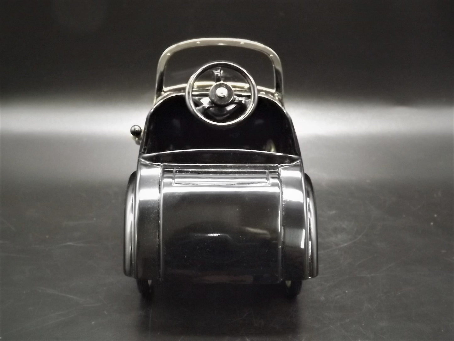 Sale! Vintage 1996 Hallmark Kiddie Car Classics 1937 Garten Ford Luxury Edition #17/2500 with original box and COA. Signed by Dill Rhodes!