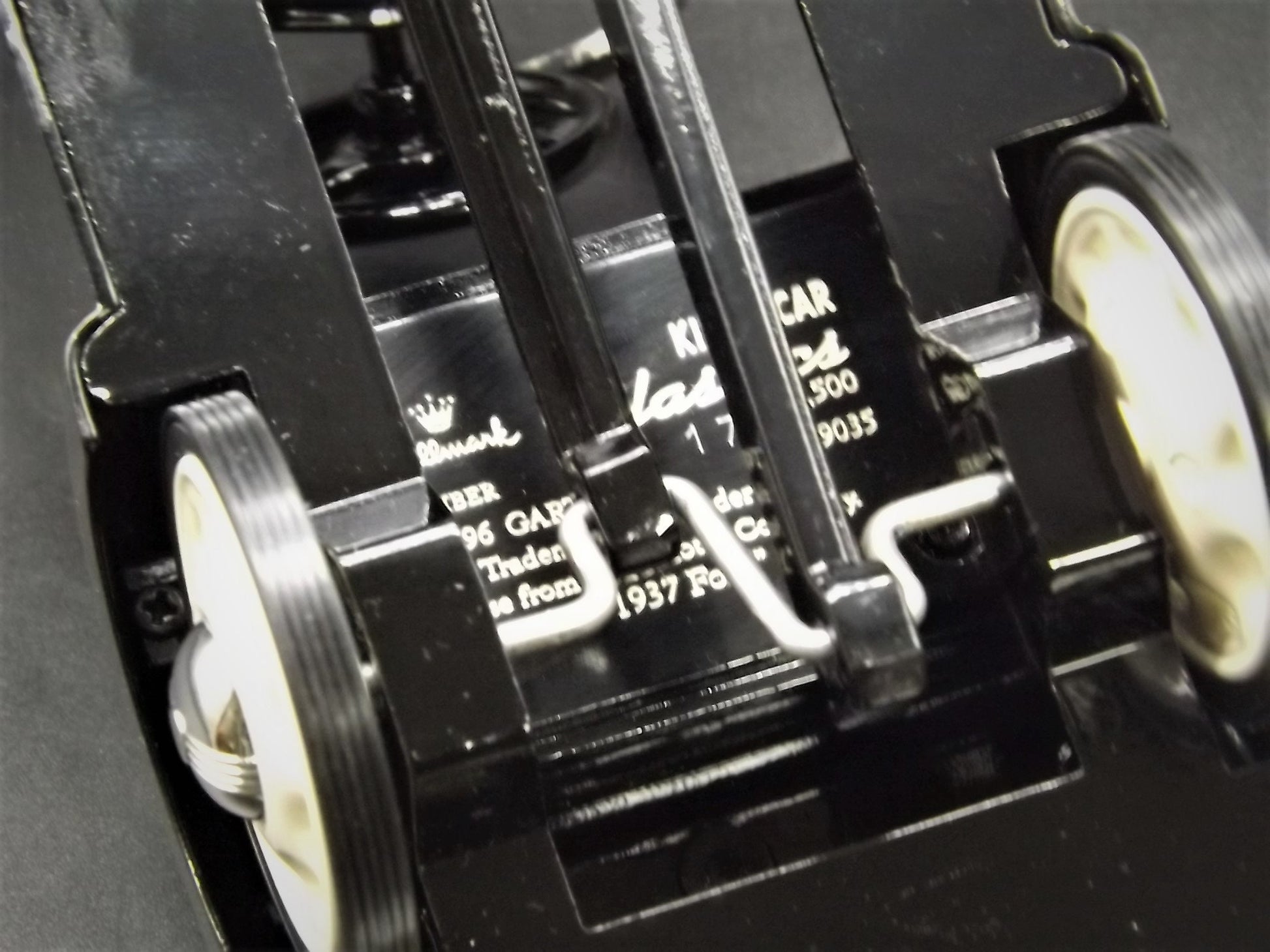 Sale! Vintage 1996 Hallmark Kiddie Car Classics 1937 Garten Ford Luxury Edition #17/2500 with original box and COA. Signed by Dill Rhodes!