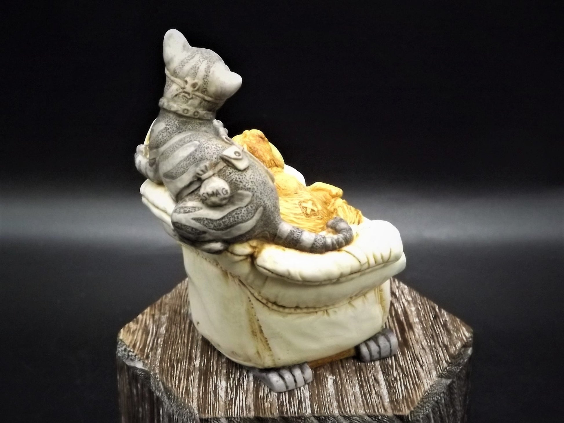 Retired 2000 Harmony Kingdom "Fishy Business" piece Excellent condition with original box. Limited Edition #175/1500. Artist Signed.