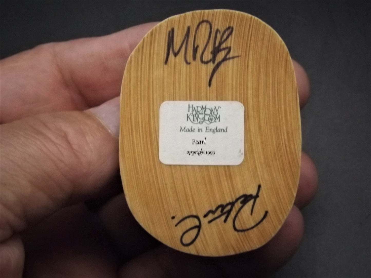 Rare only 450 made! Harmony Kingdom "Pearl" piece Excellent condition with original box. Clair De Lune Cat Convention Gift 2000.