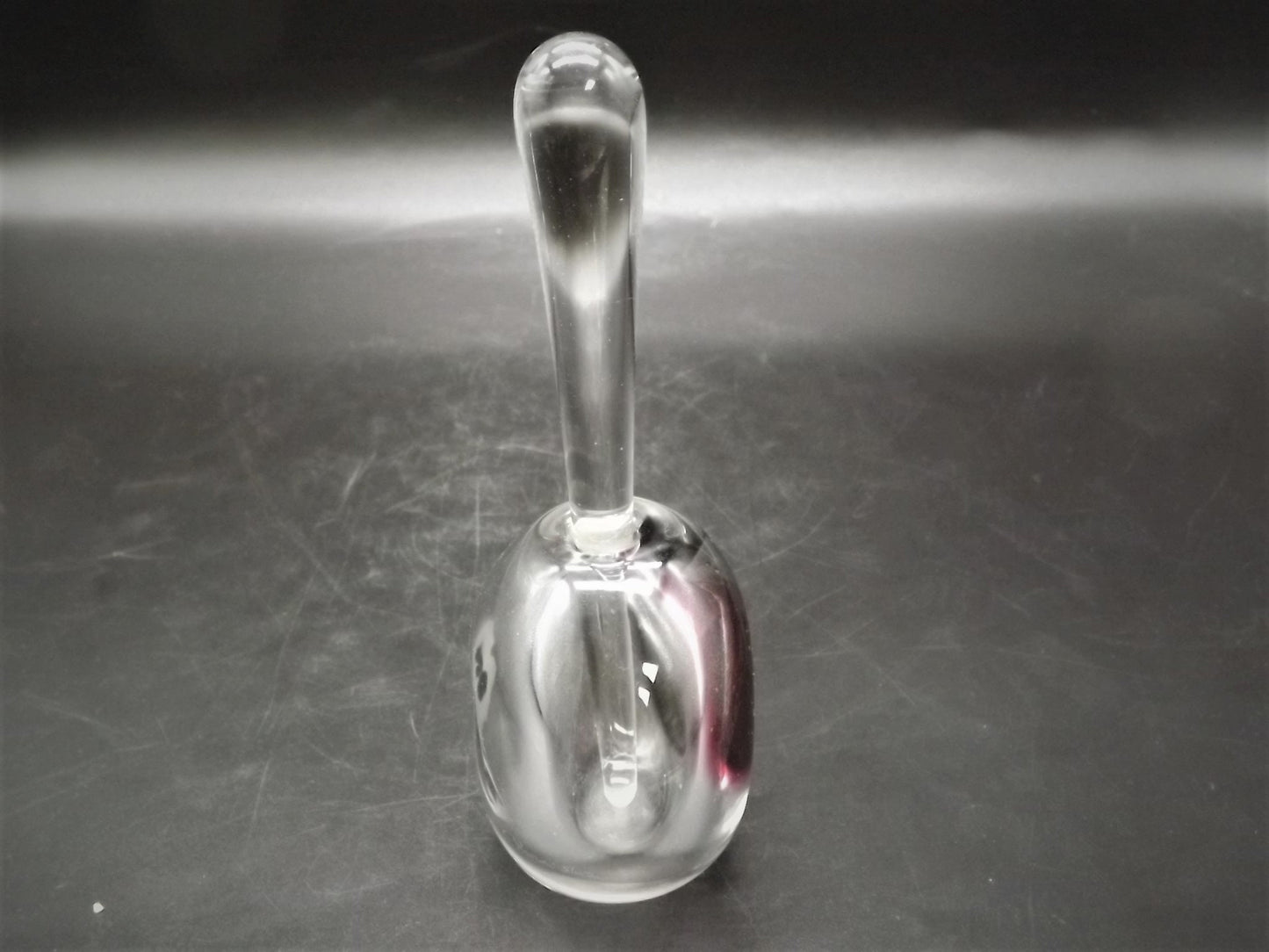 Vintage May of 1992 art glass perfume bottle made by Lisa R. Rowe. This piece is in excellent condition and is signed by the artist!