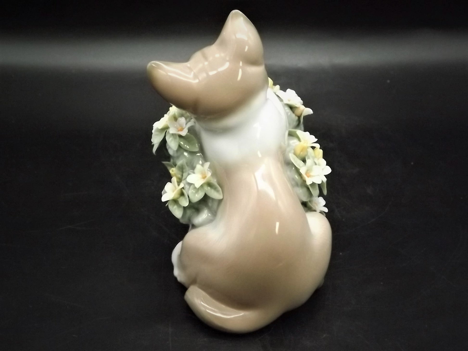 Vintage Lladro Dreamy Kitten Figurine #6567 with Box (Chipped Leaf)