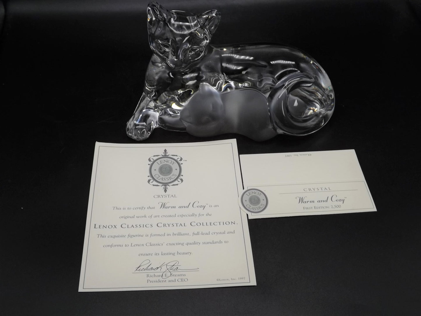 Vintage 1997 Lenox Crystal Glass "Warm and Cozy" Cat figurines. Original Tin Box with COA. Excellent condition. Limited Edition of 2500.