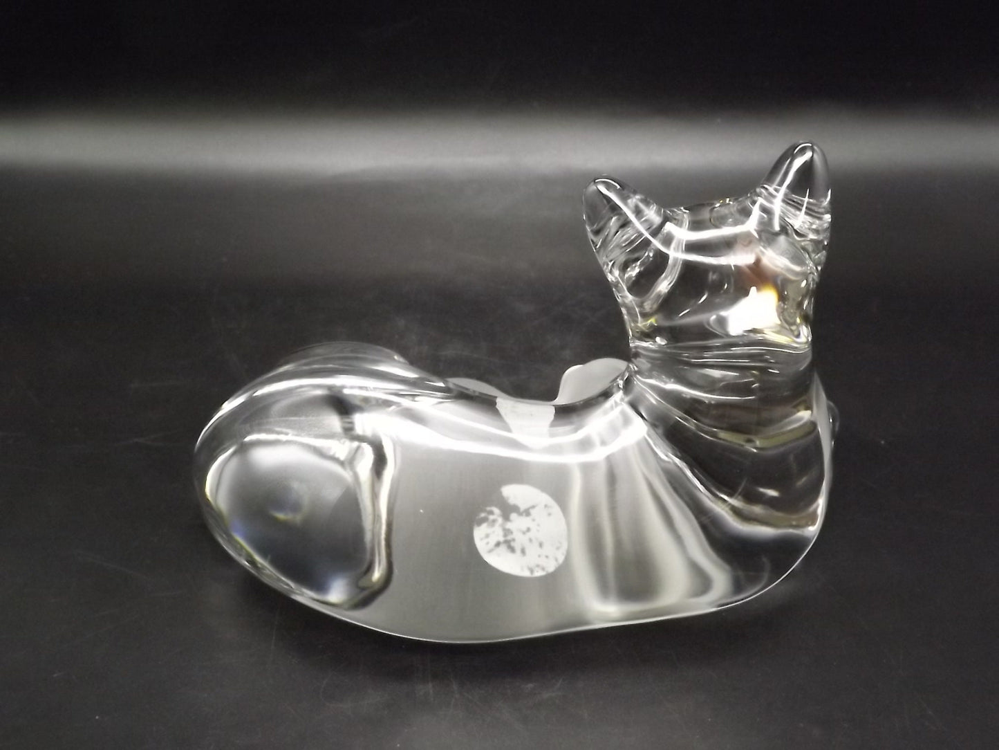 Vintage 1997 Lenox Crystal Glass "Warm and Cozy" Cat figurines. Original Tin Box with COA. Excellent condition. Limited Edition of 2500.