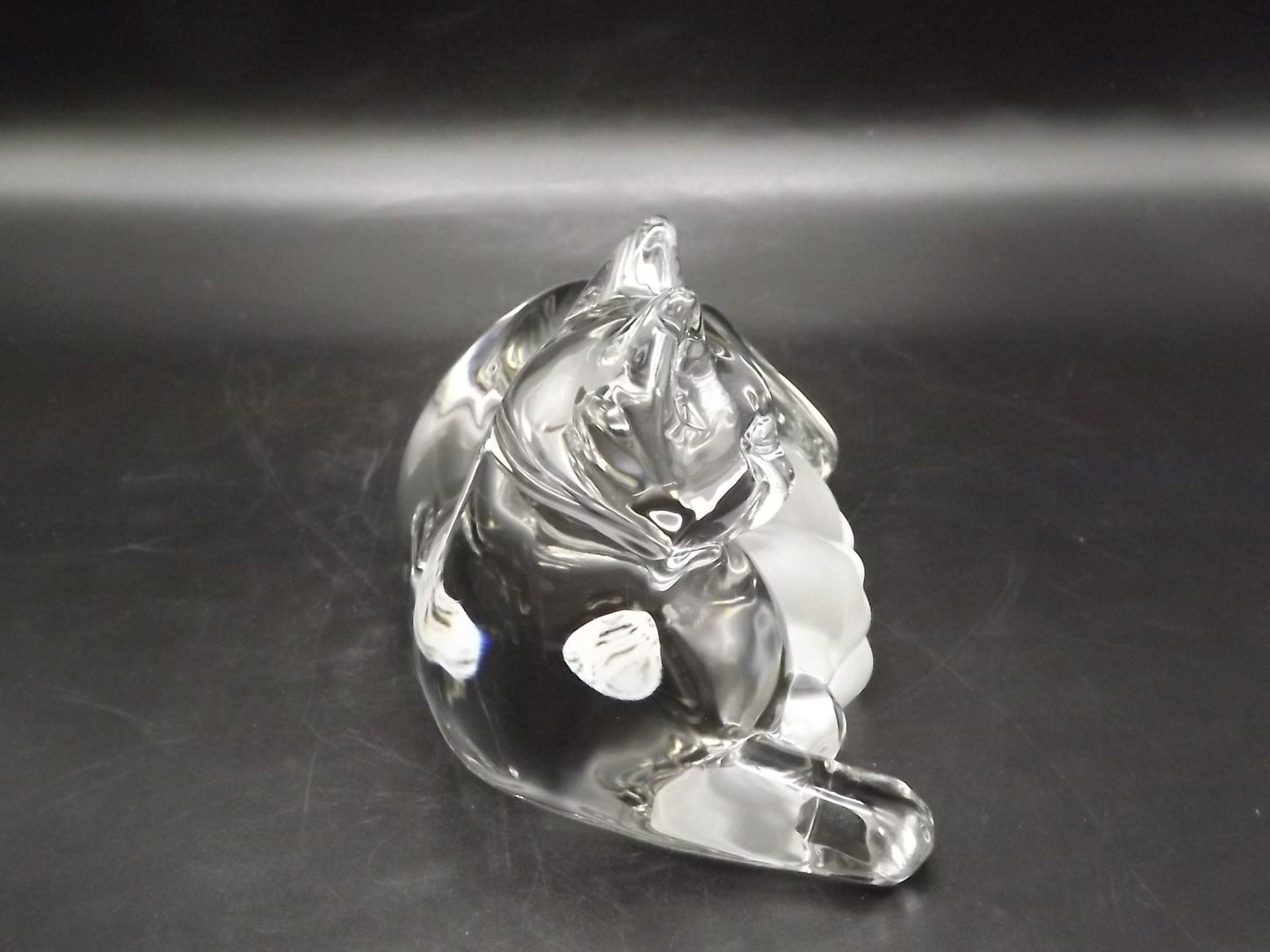 Vintage 1997 Lenox Crystal Glass "Warm and Cozy" Cat figurines. Original Tin Box with COA. Excellent condition. Limited Edition of 2500.