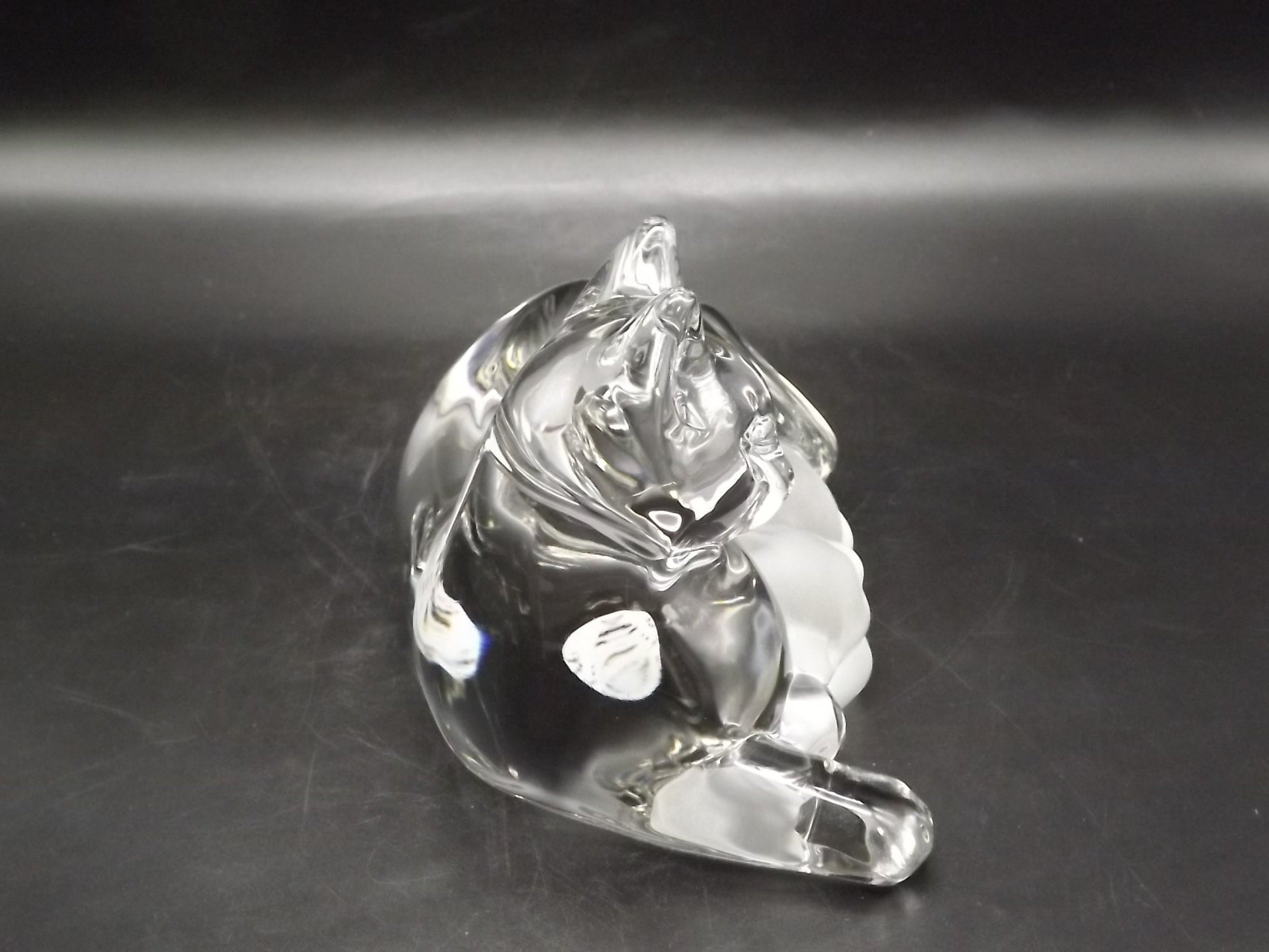 Vintage 1997 Lenox Crystal Glass "Warm and Cozy" Cat figurines. Original Tin Box with COA. Excellent condition. Limited Edition of 2500.