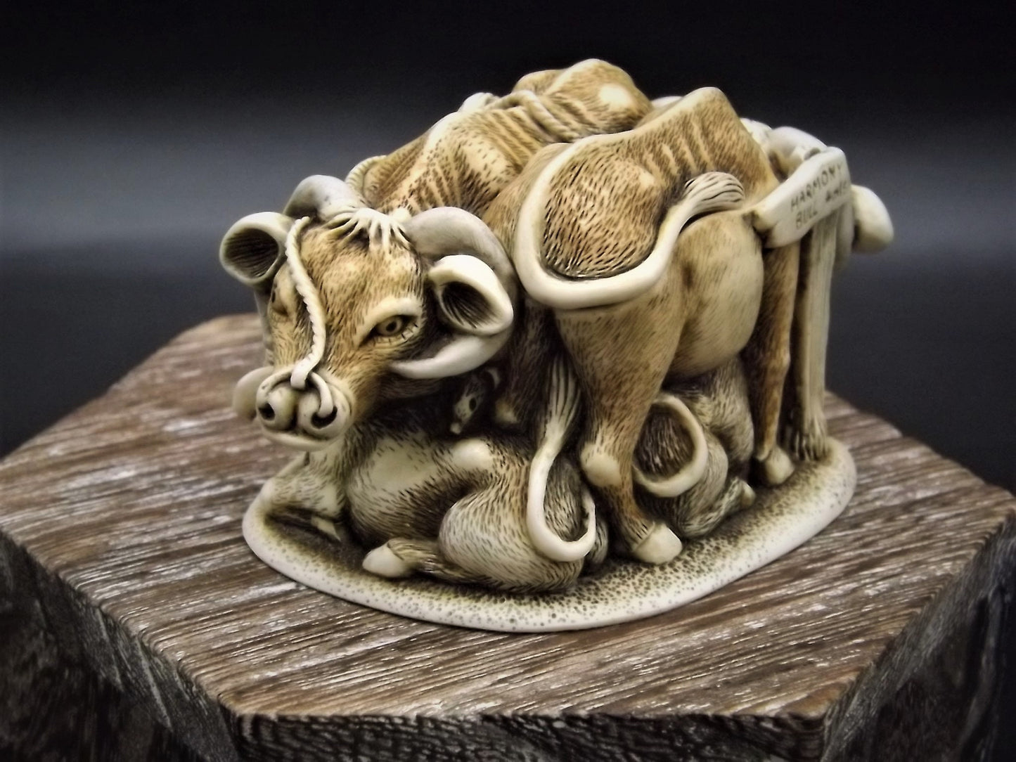 Vintage 1999 Harmony Kingdom LE #5012/5600 Harmony Bull Figurine Excellent condition with original box. Parkwest Exclusive piece.